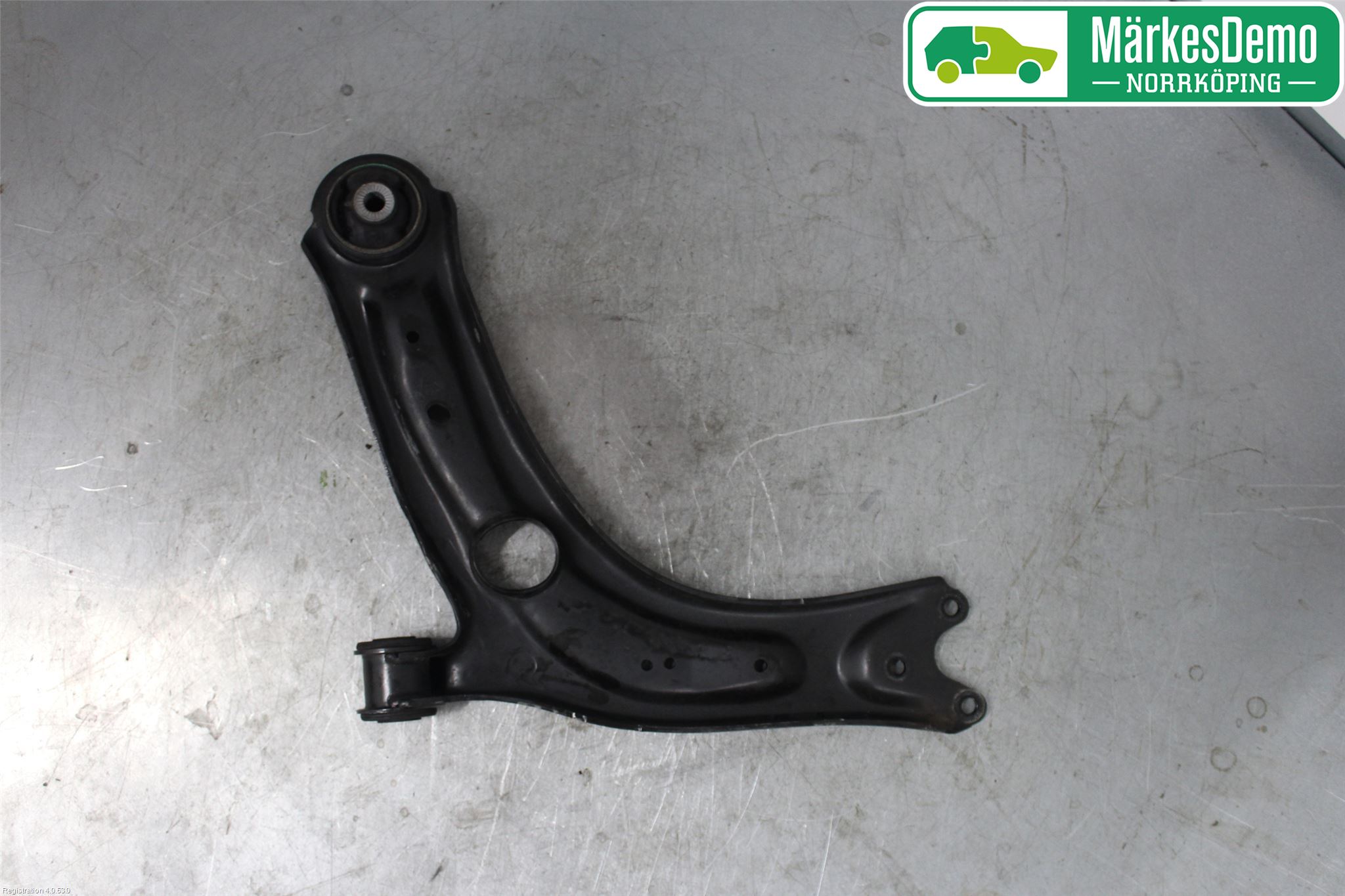 Volkswagen VW PASSAT 15-19 Bärarm Fram Undre Hö