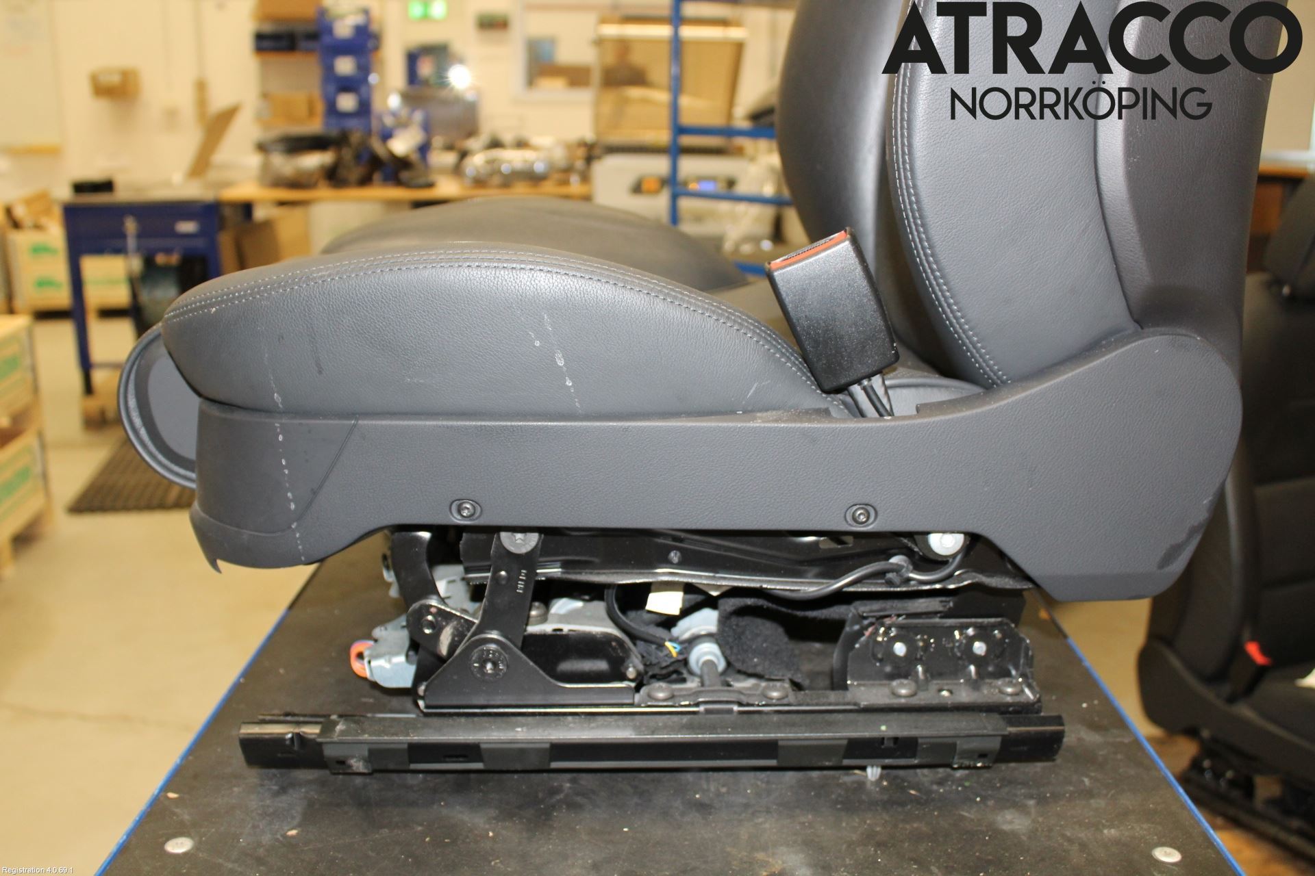 Audi A8/S8 4E  02-09 Inredning Stol Fram Vä