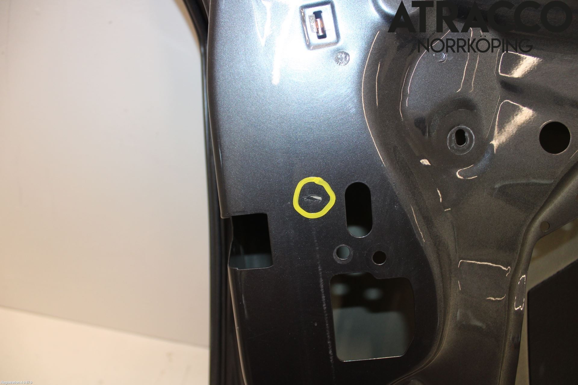 BMW 1 E87/81 5D/3D 03-11 Dörr Fram Vänster