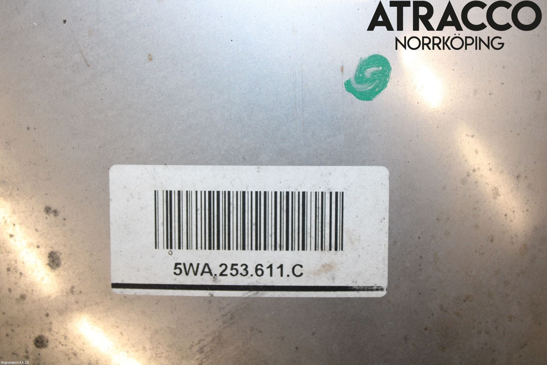 Audi A3/S3 8Y 21- Avgas Halvsats