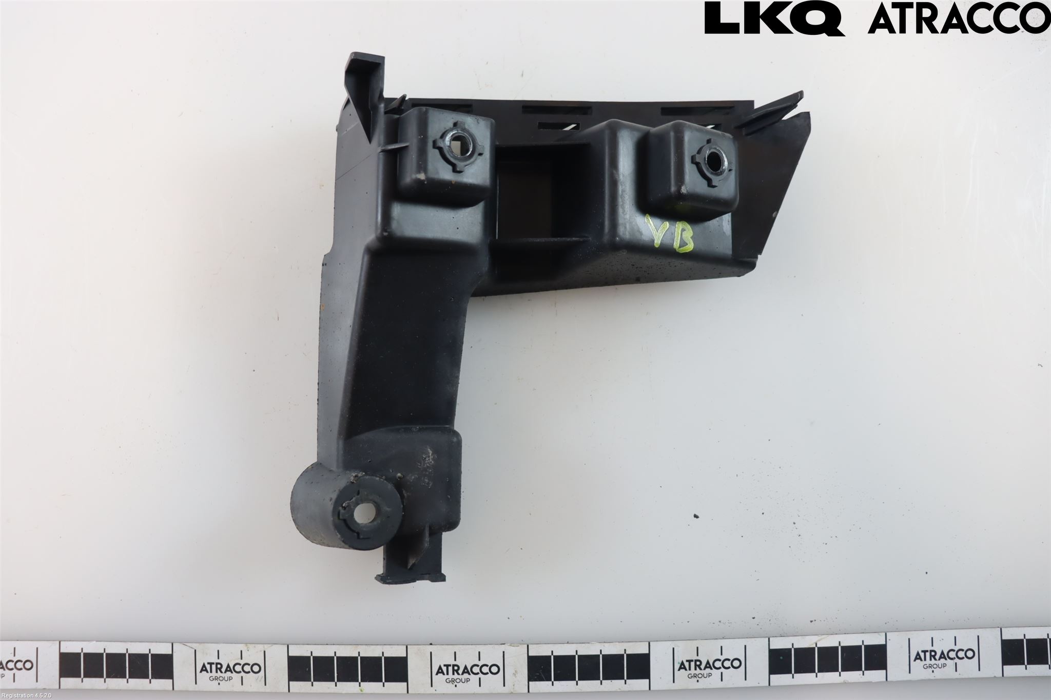 Volvo XC70 08-13 Stötfångarfäste Bak Vä