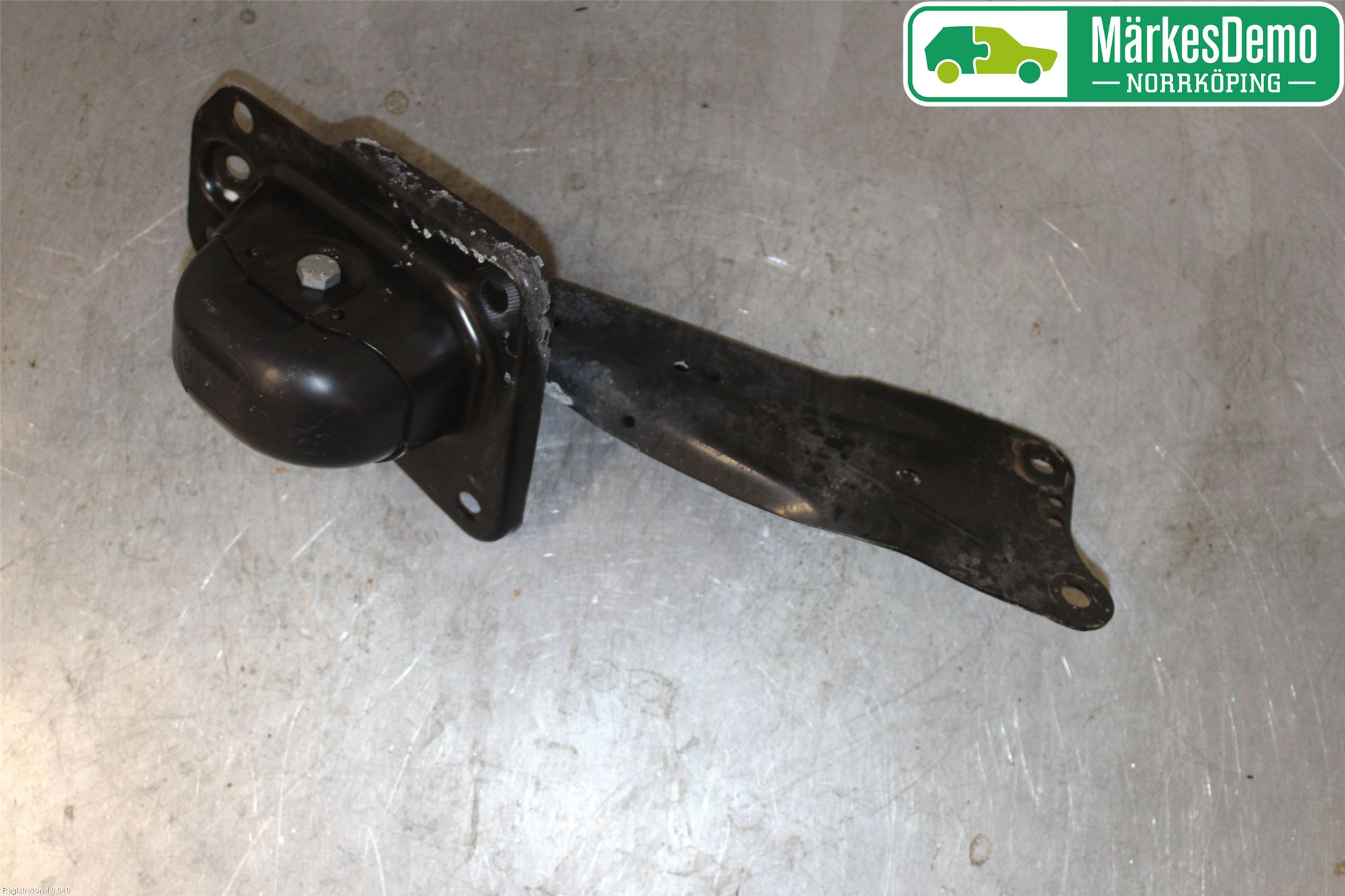 Volkswagen VW GOLF / E-GOLF VII 13-20 Bärarm Bak Höger