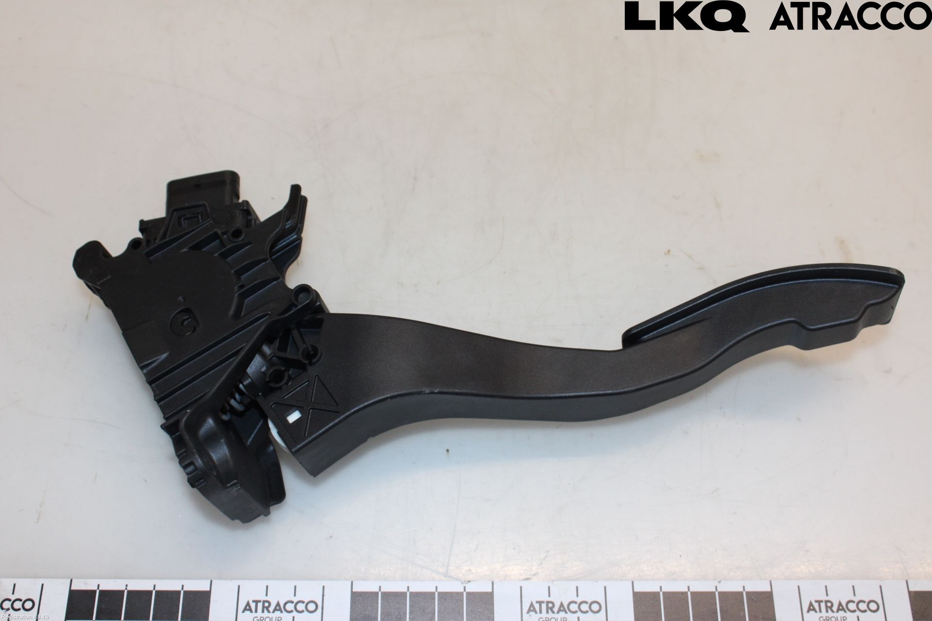 Volkswagen VW TIGUAN 24- Gaspedal