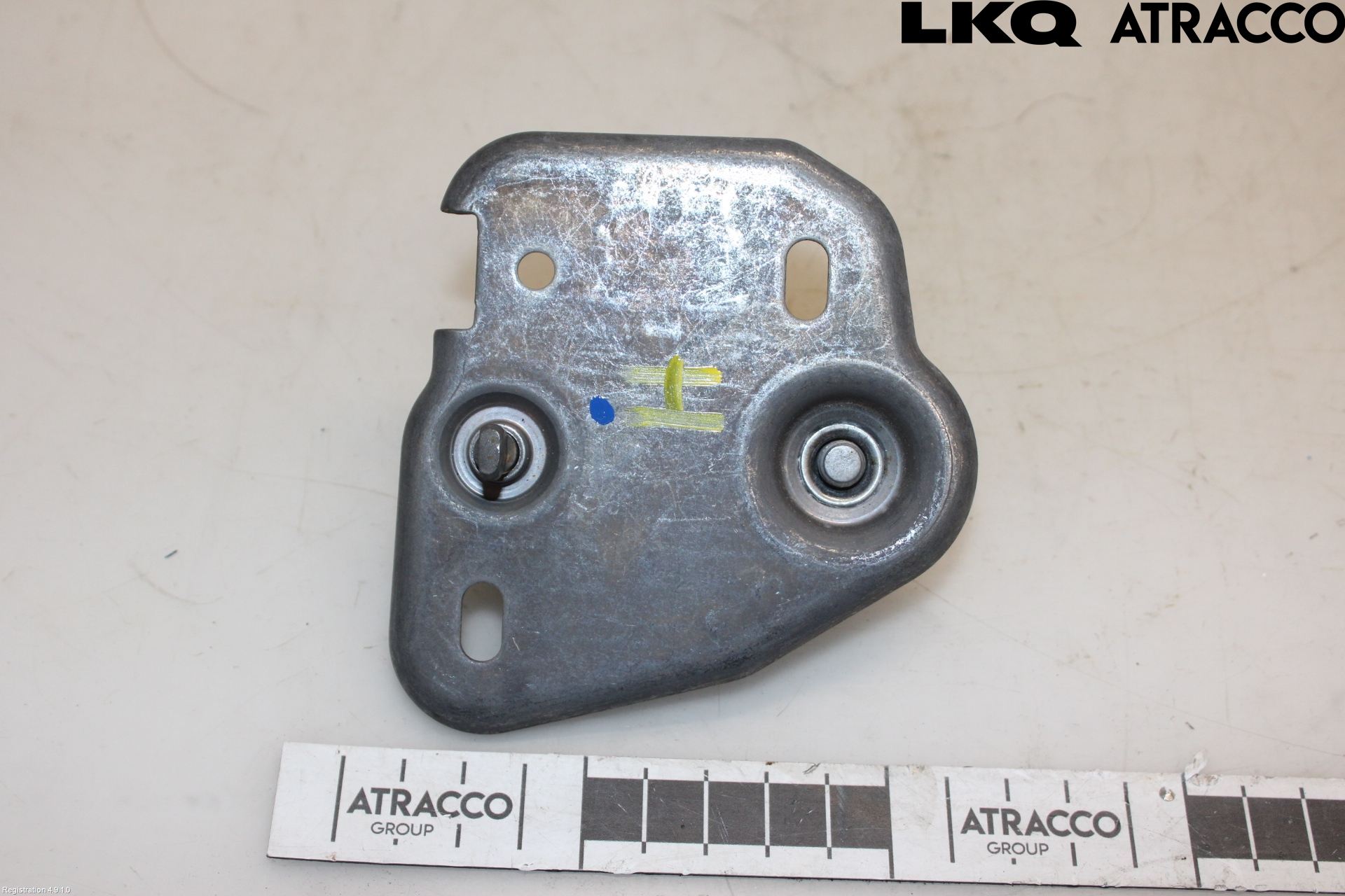 Skoda SCALA 19- Huv Spärr