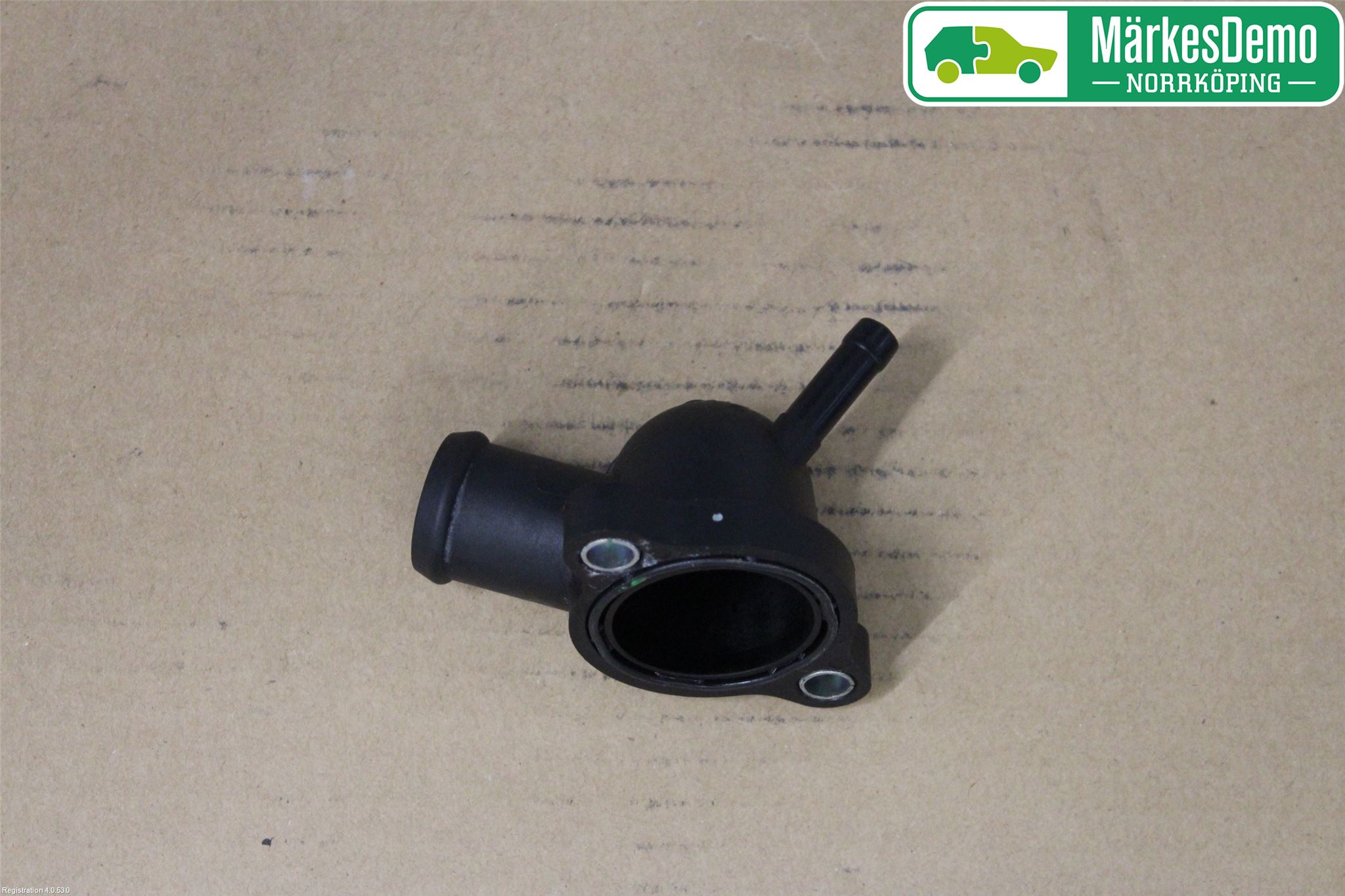 Audi Q3 8U 12-18 Kylarslang Fäst På Motor