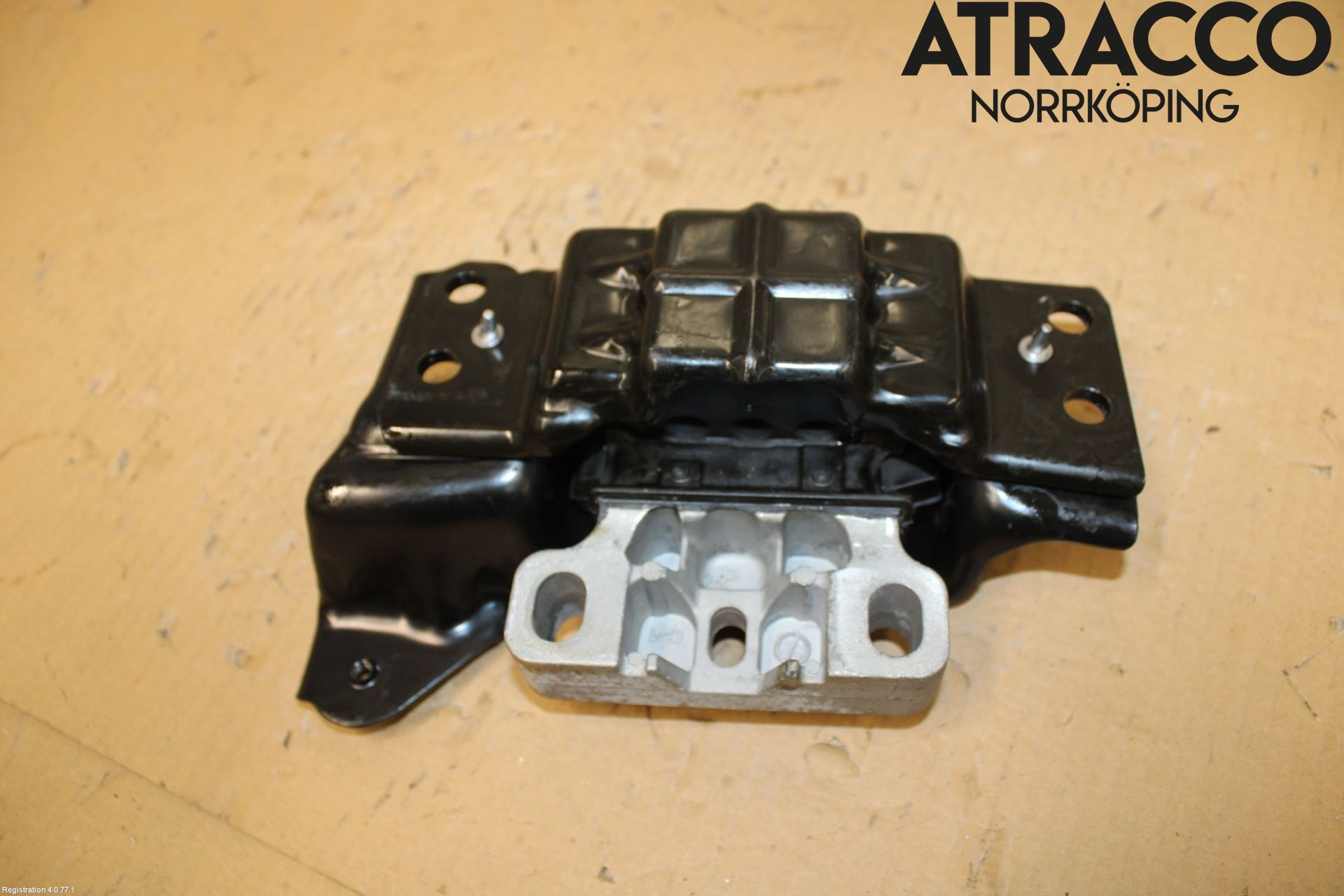 Skoda SCALA 19- Växellådsfäste