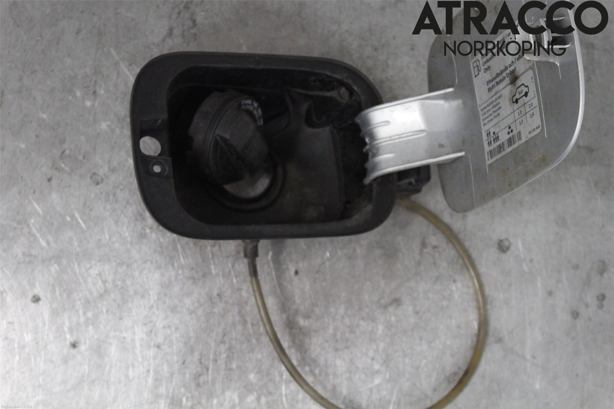 Volkswagen VW GOLF VI 09-13 Tanklucka