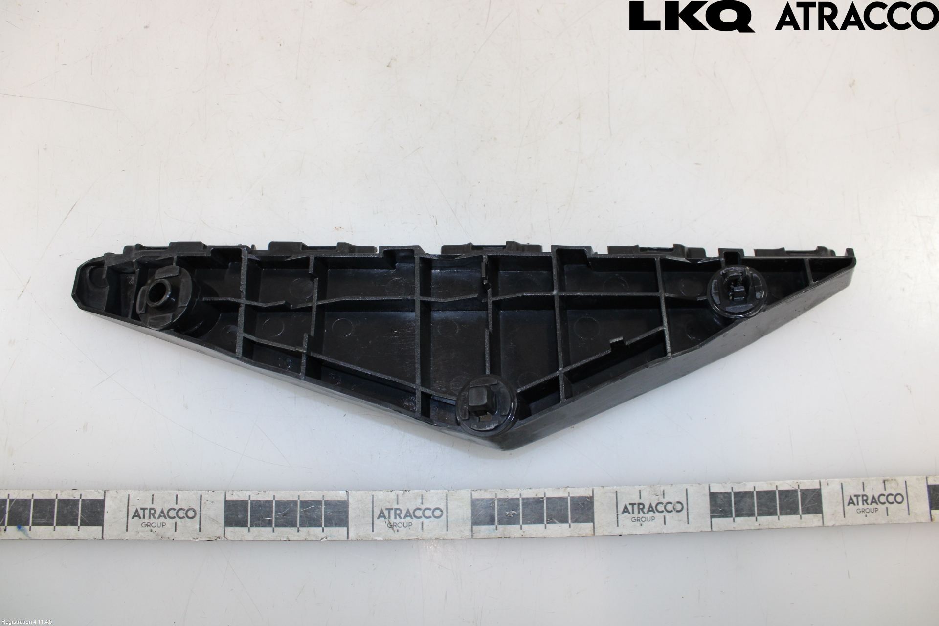Toyota AVENSIS 09-15 Stötfångarfäste Fram Hö