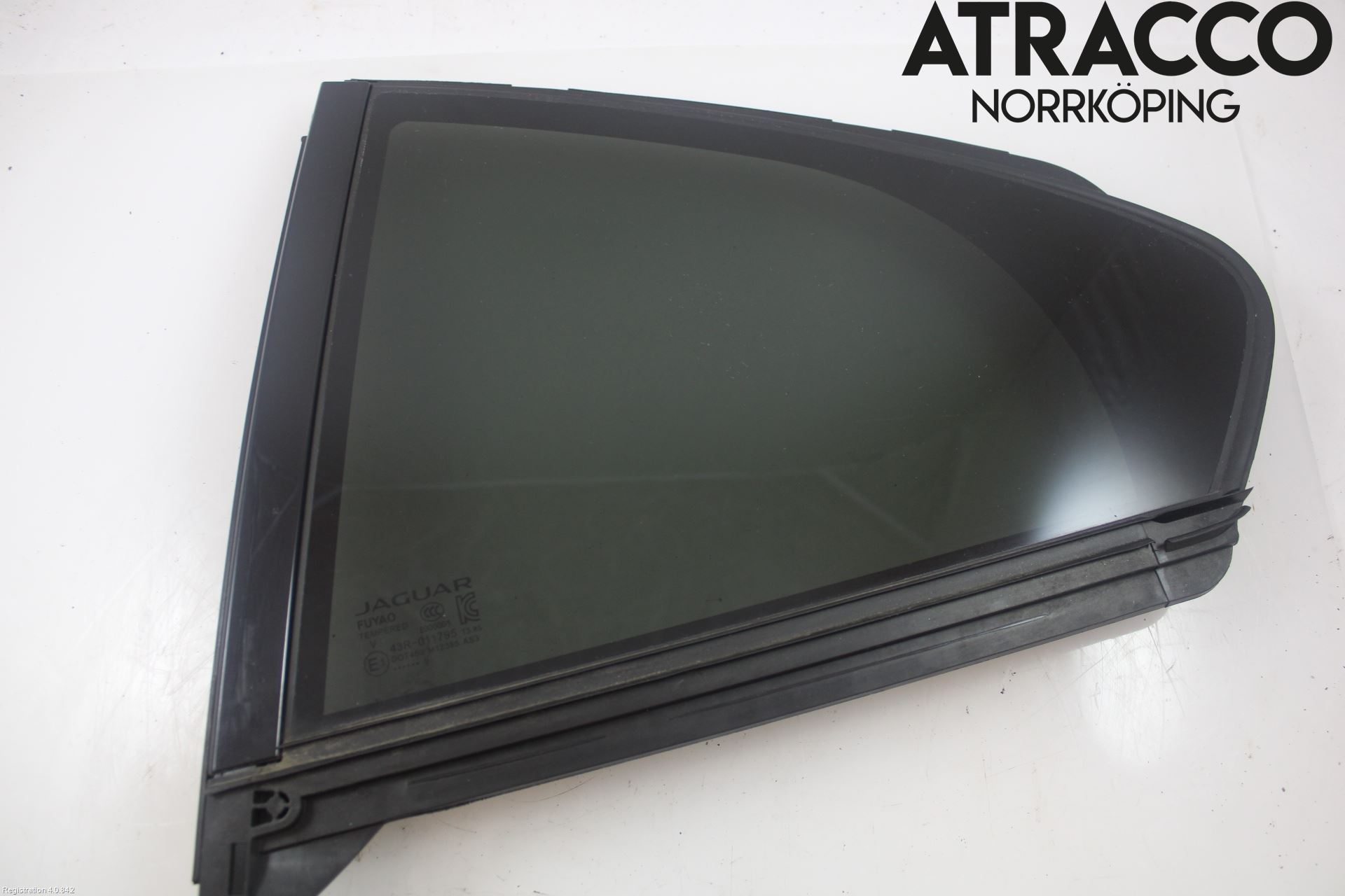 Jaguar I-PACE 18- Dörruta Bak Lilla Vä