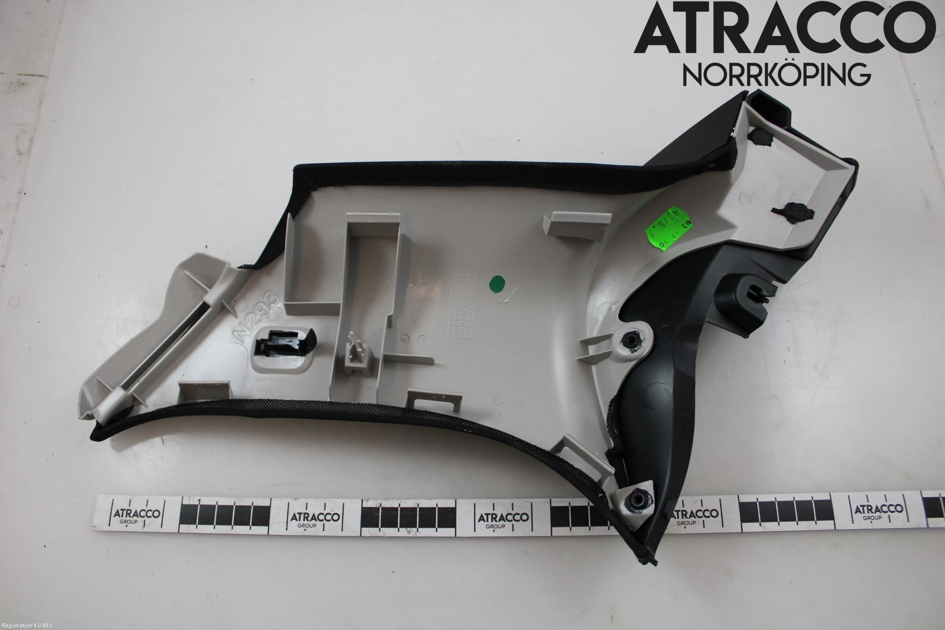 Mercedes-Benz MB EQC (N293) 20- Inr Plastd A-B-C Stolpe