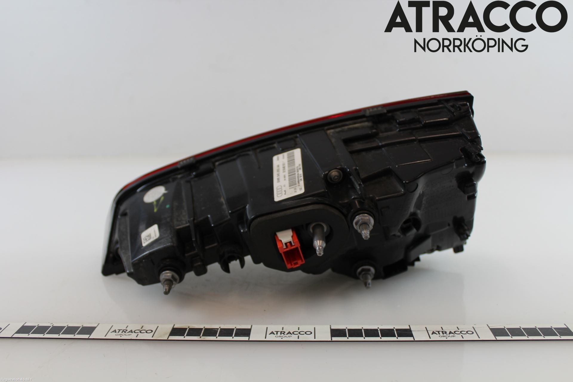 Audi A4/S4 B9 20- Bakljus Lucka Vä