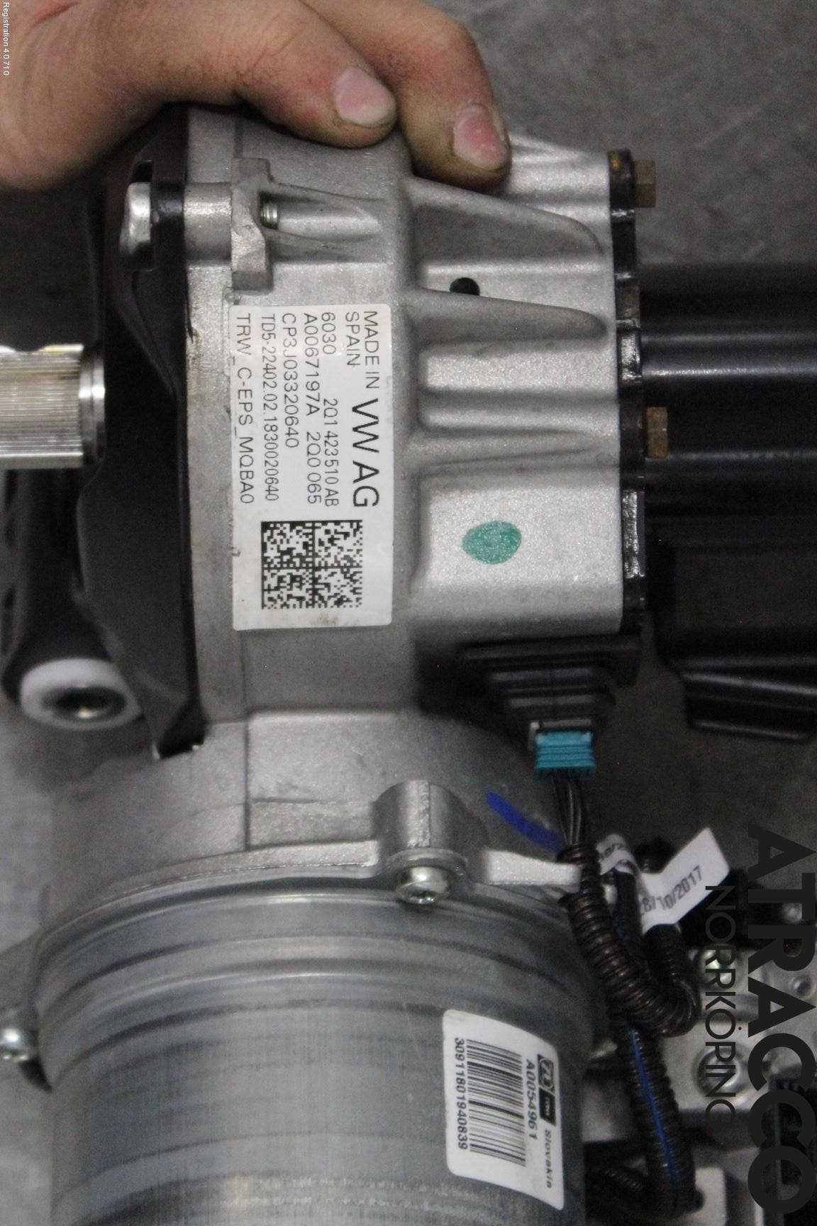 Volkswagen VW POLO VI 18->> Rattaxelagg Med Inb Servo