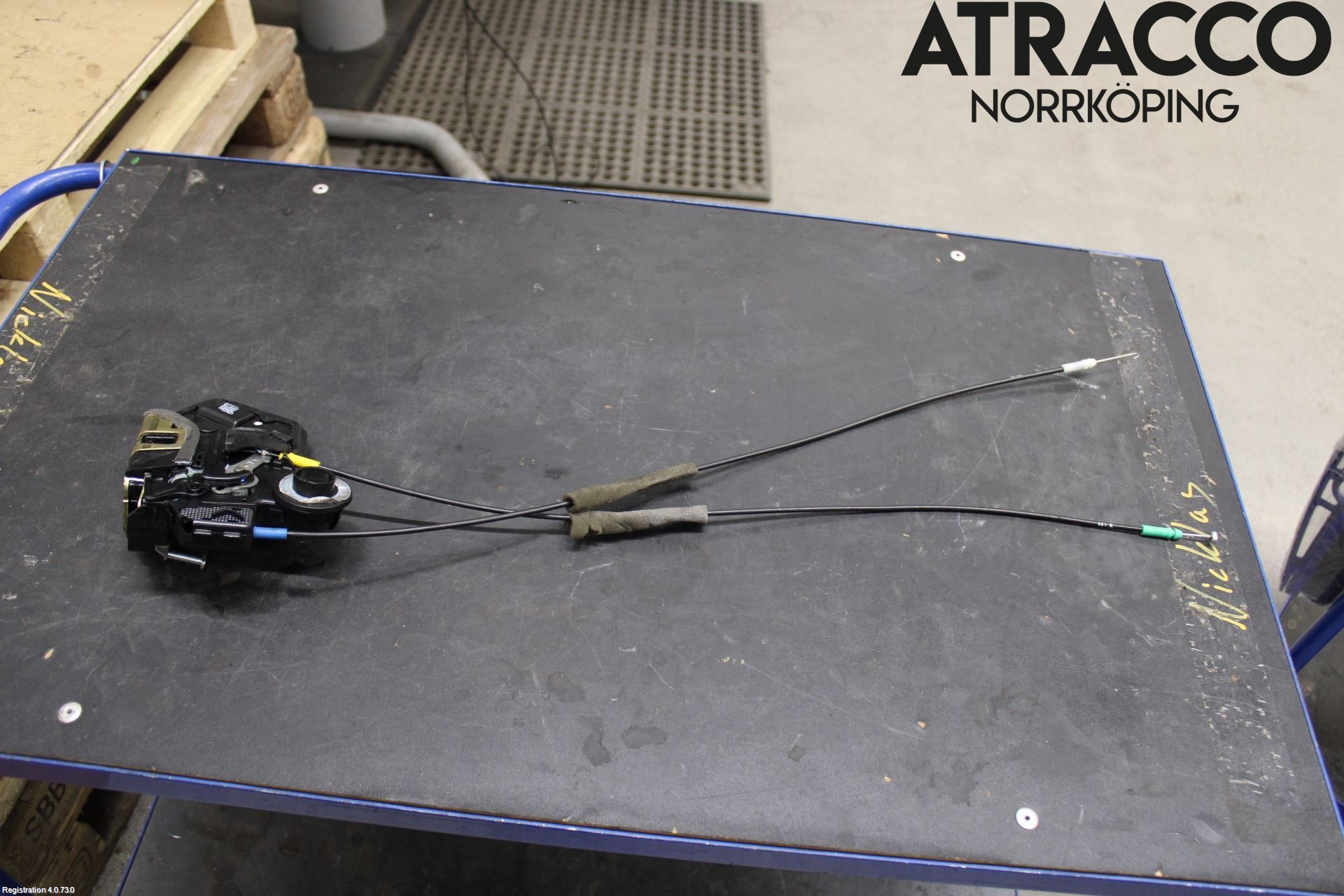 Toyota COROLLA VERSO 04-07 Låskista-Dörrlås