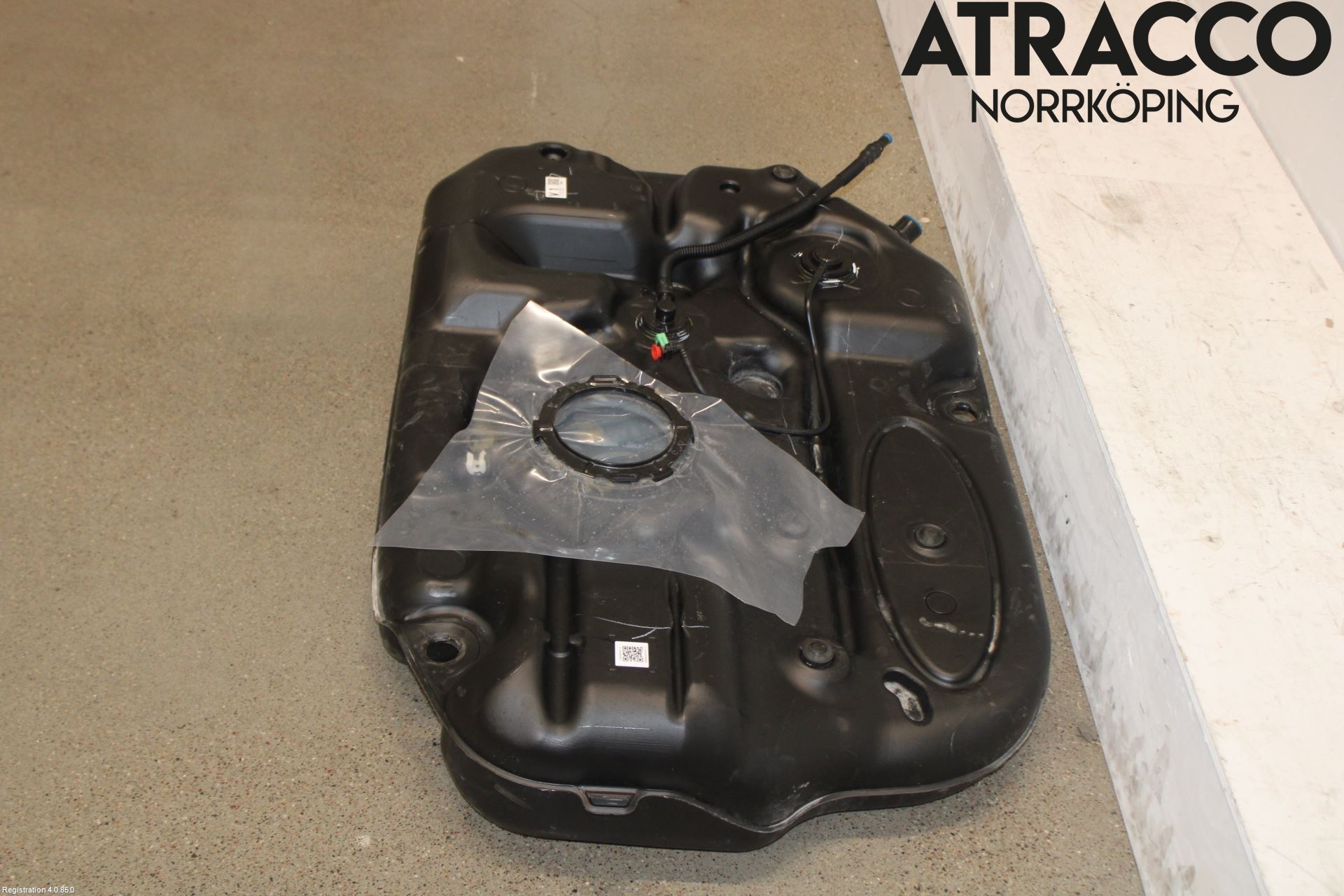 Toyota RAV4 19- Bränsletank