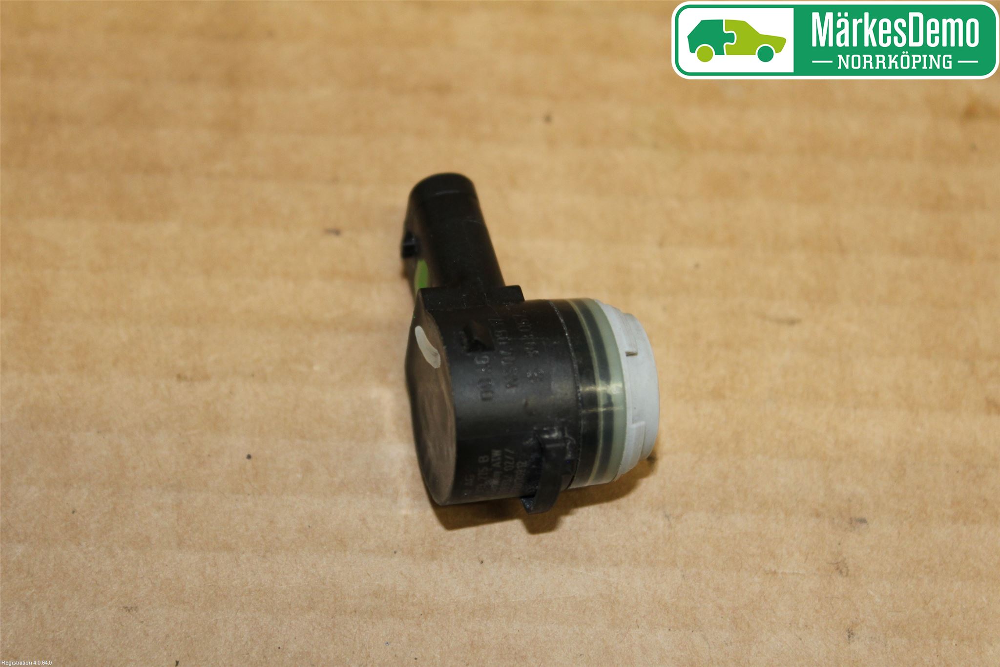 Audi A4/S4 B9 16-19 Parkeringshjälp Frontsensor