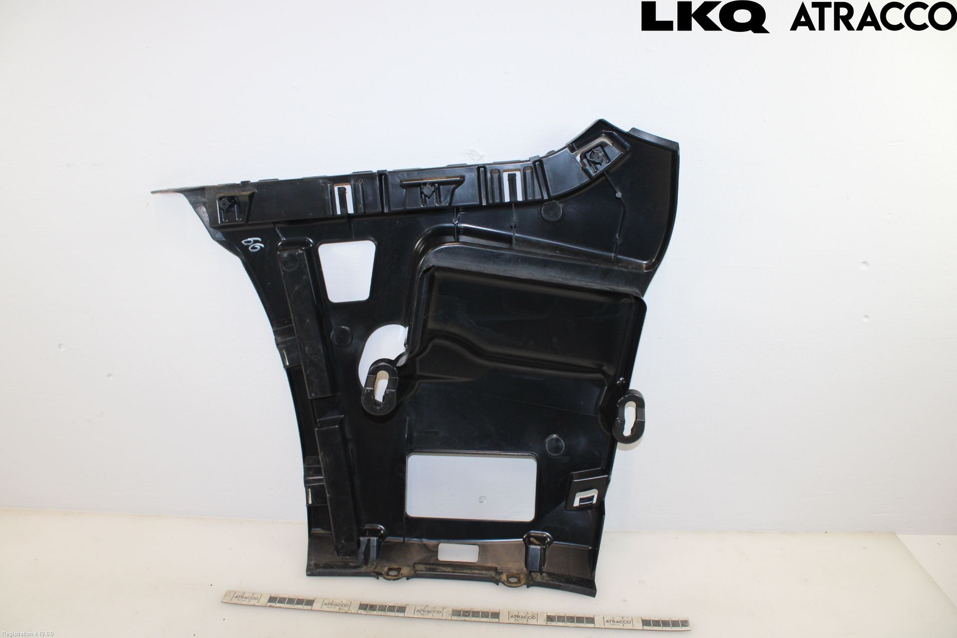 BMW 3 F30/F31/F80 12-19 Stötfångarfäste Bak Hö