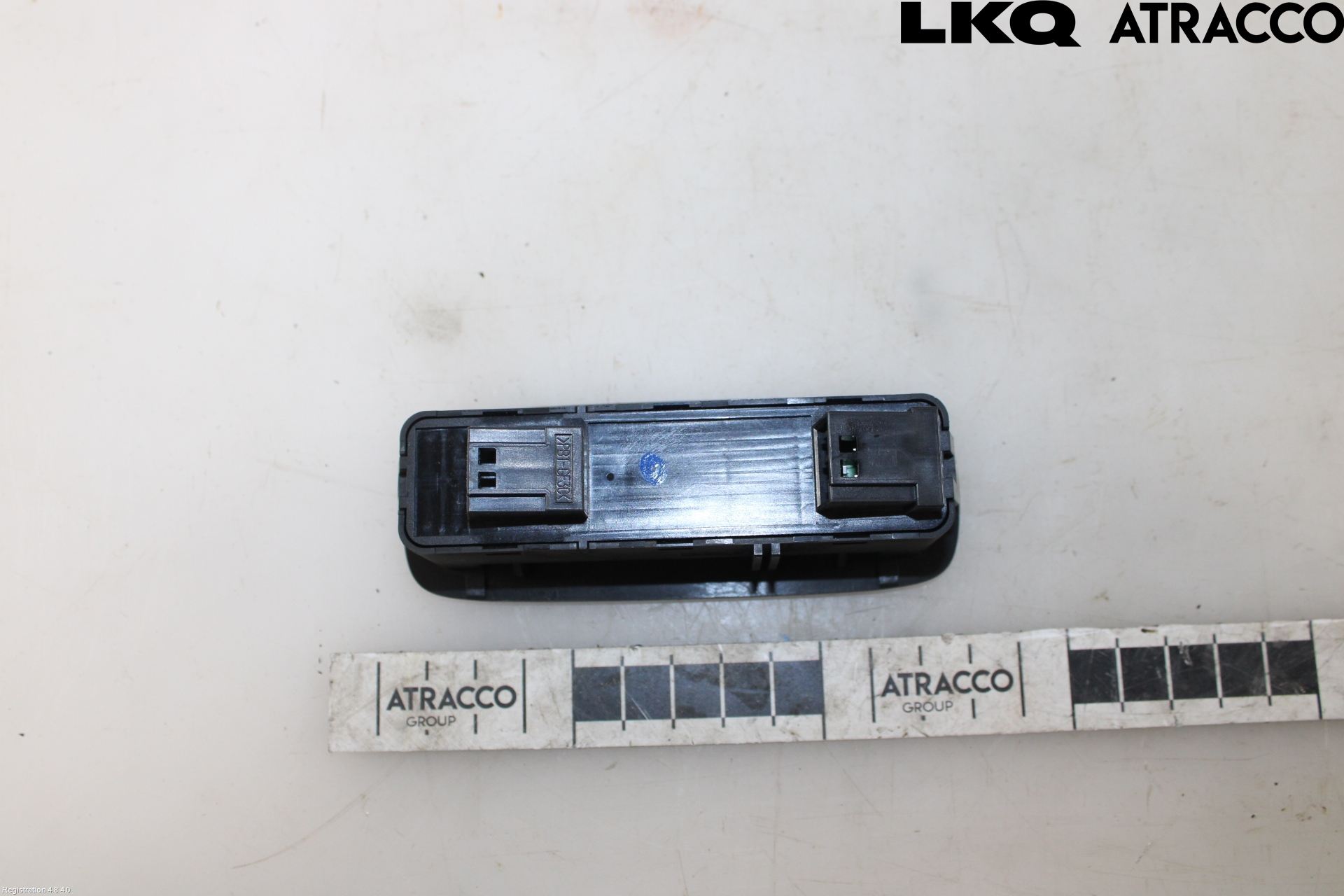 Volvo V90 17->> Strömställare Stolregler