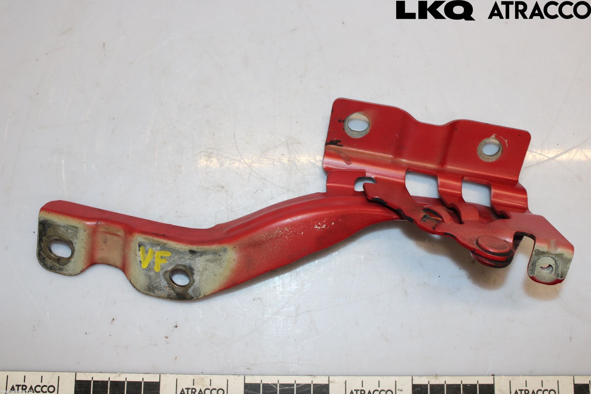 Kia RIO 12-16 Huvgångjärn