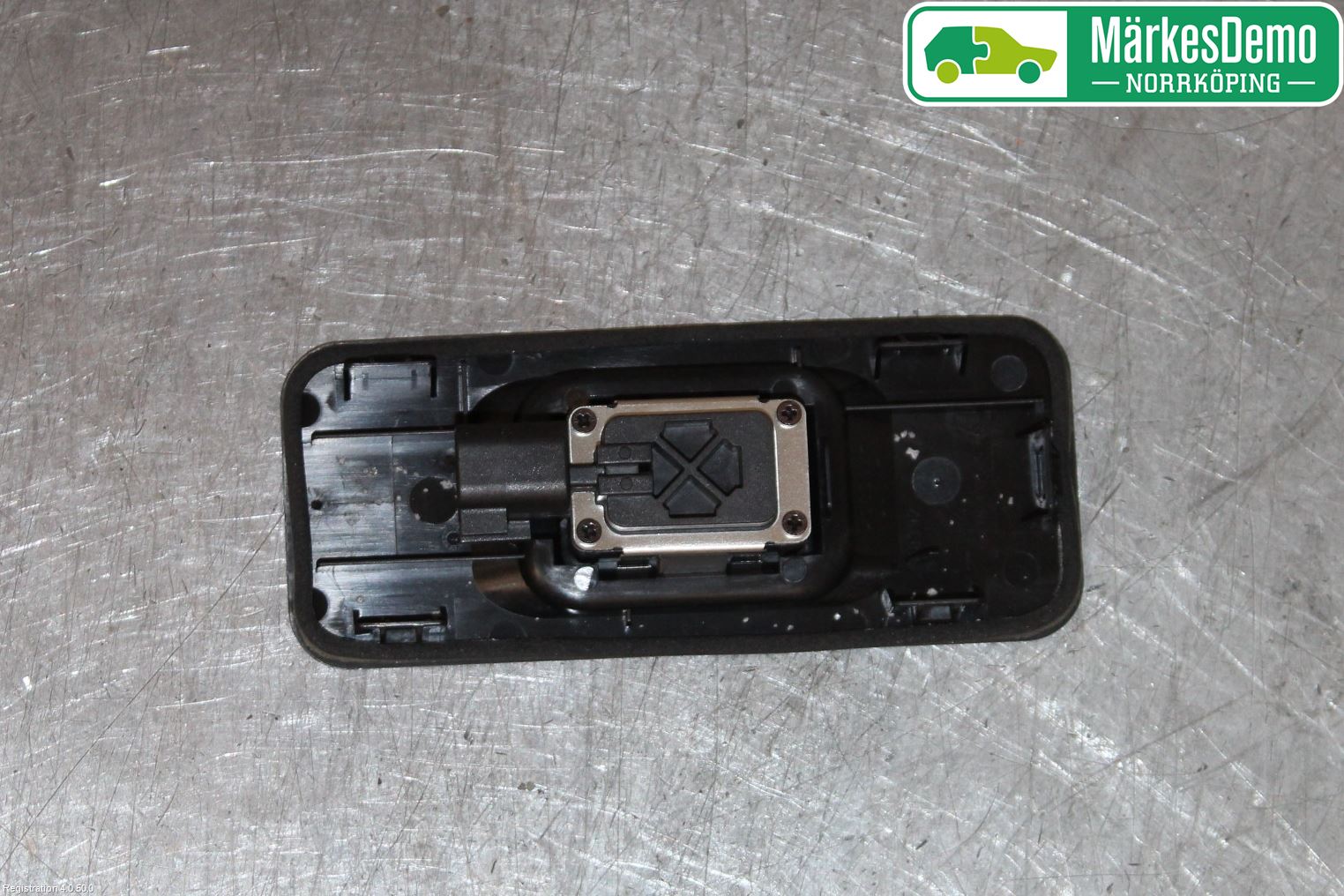 Jaguar XE (X760) 15-24 Bakluckehandtag