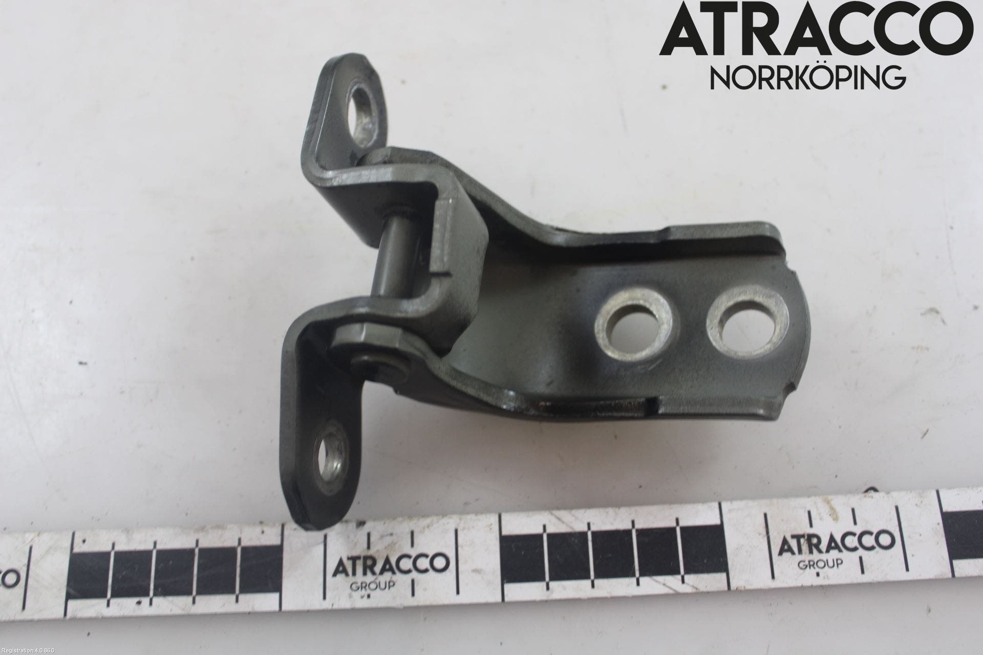 Toyota YARIS XP130 12-14 Dörrgångjärn