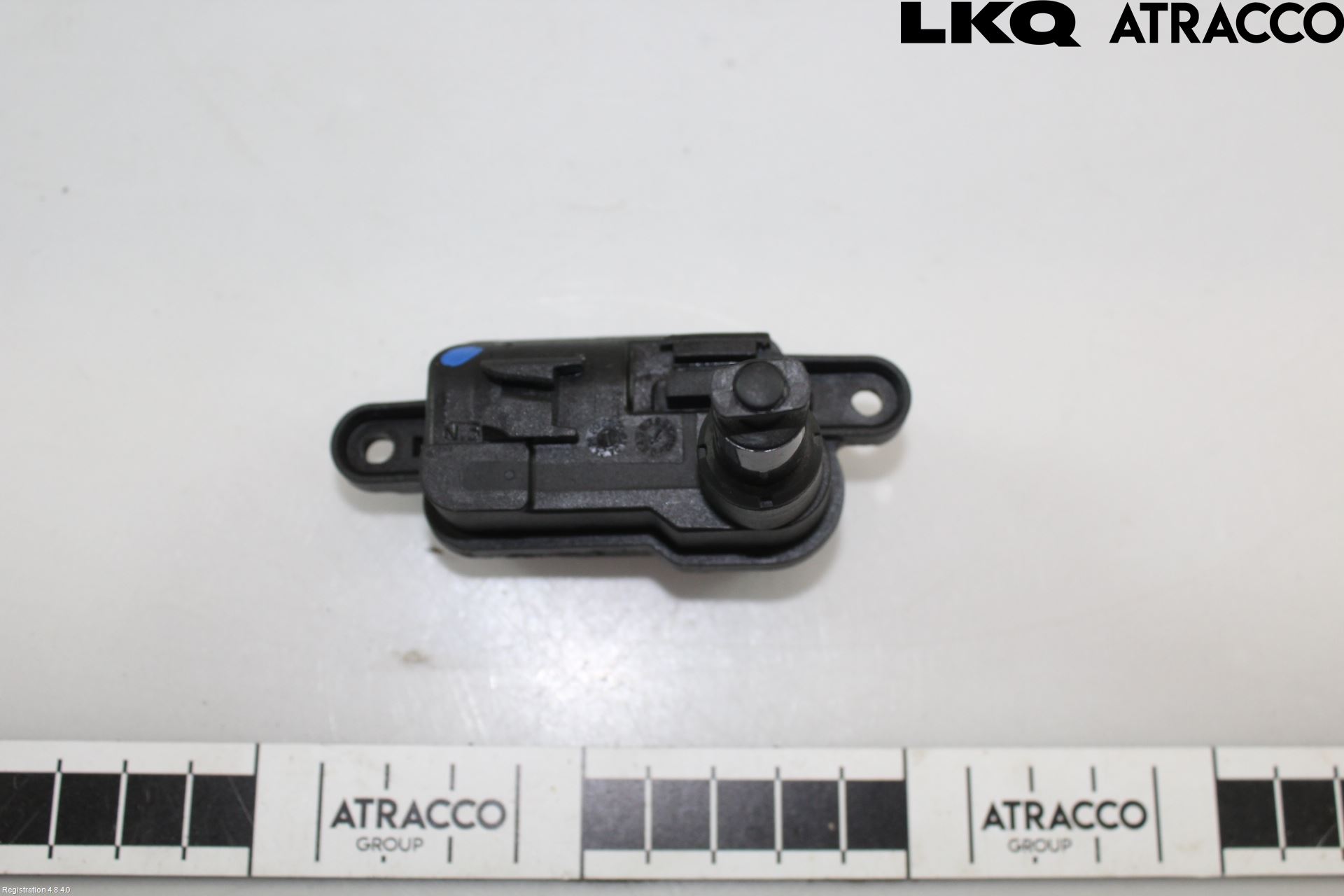 Audi A6 F2/C8 19- Strömställare Tanklucka