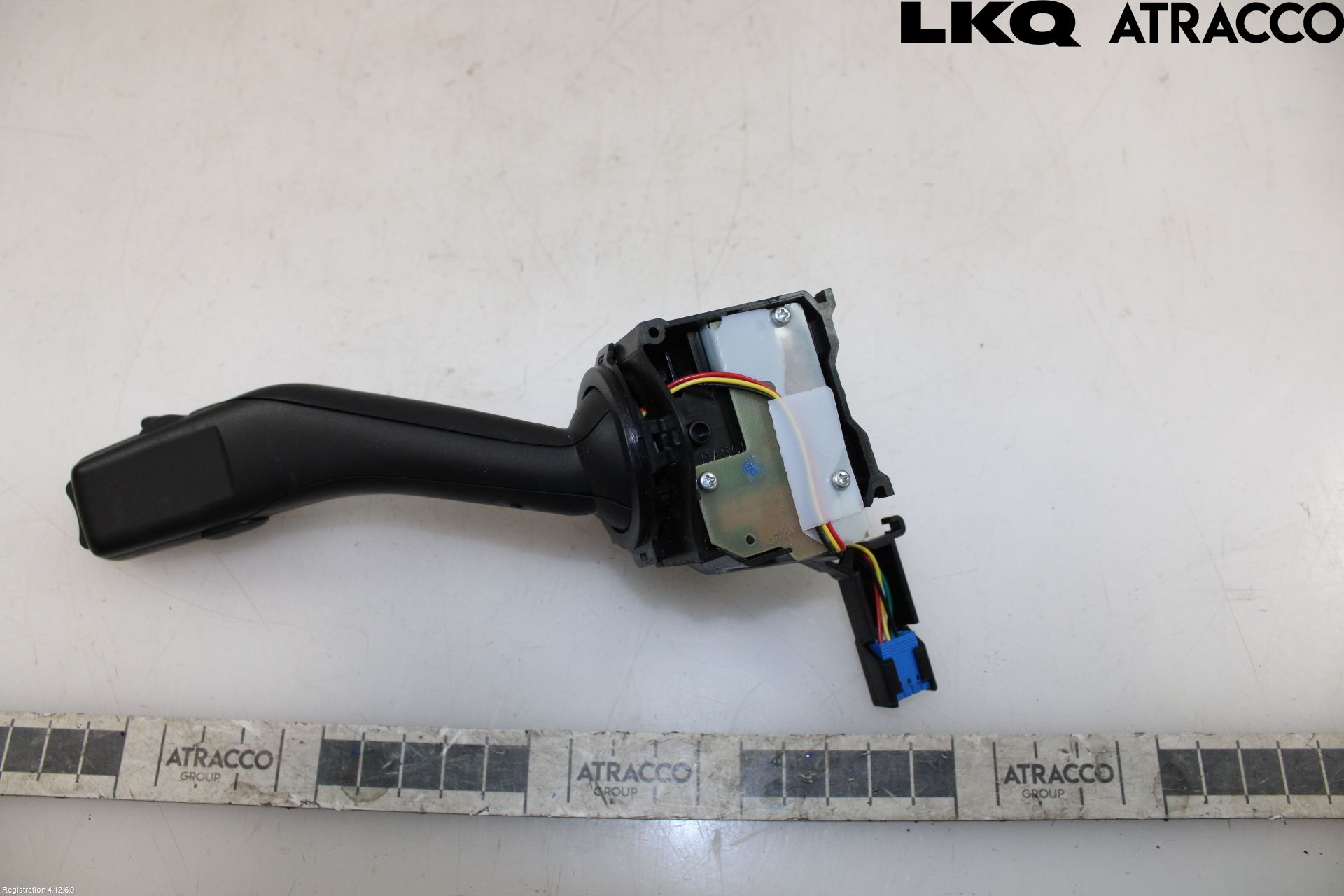 Volkswagen VW CADDY      04-10 Spak Torkar-Spolomk