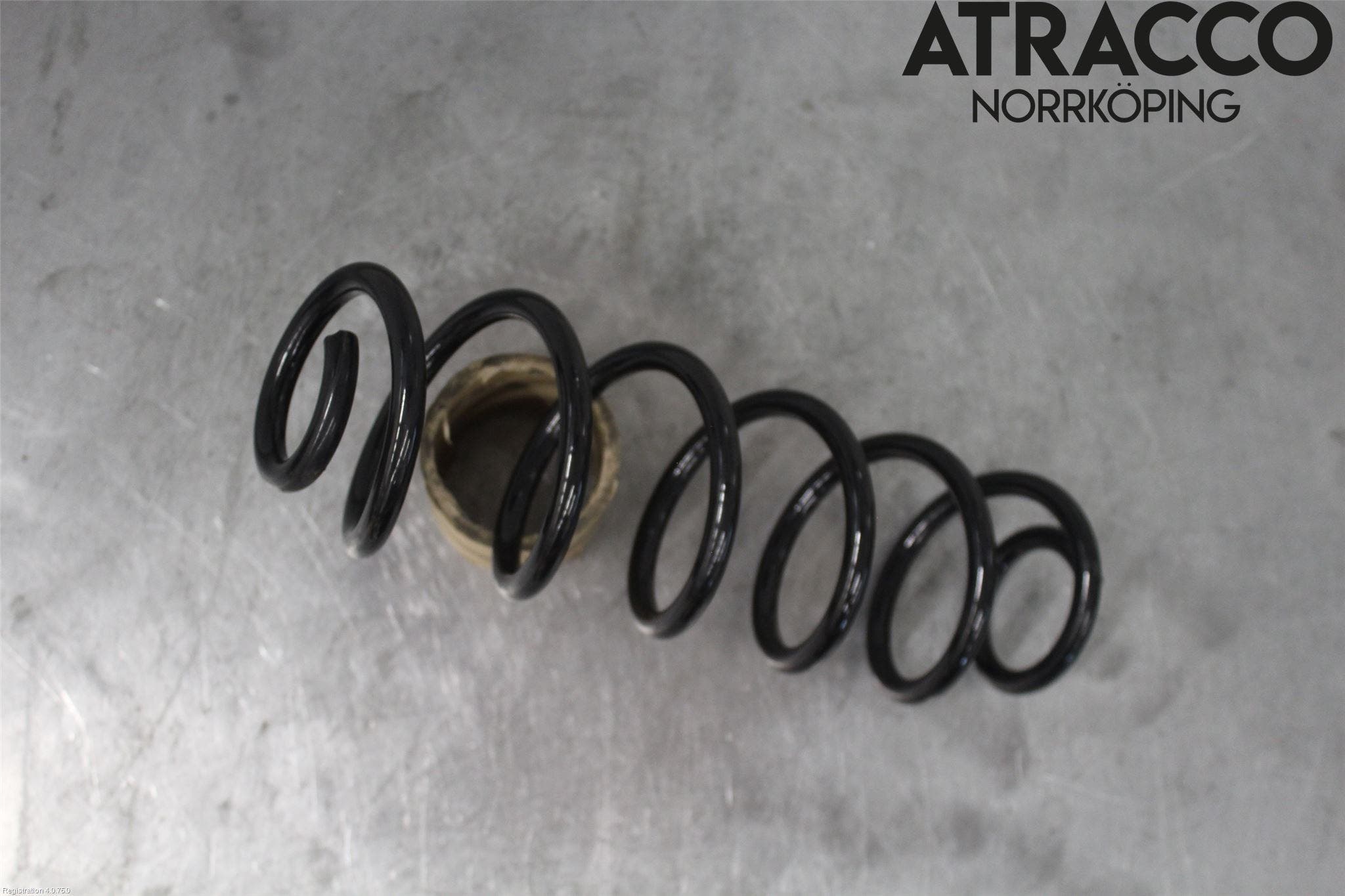 Toyota C-HR 16-23 Fjäder Bak