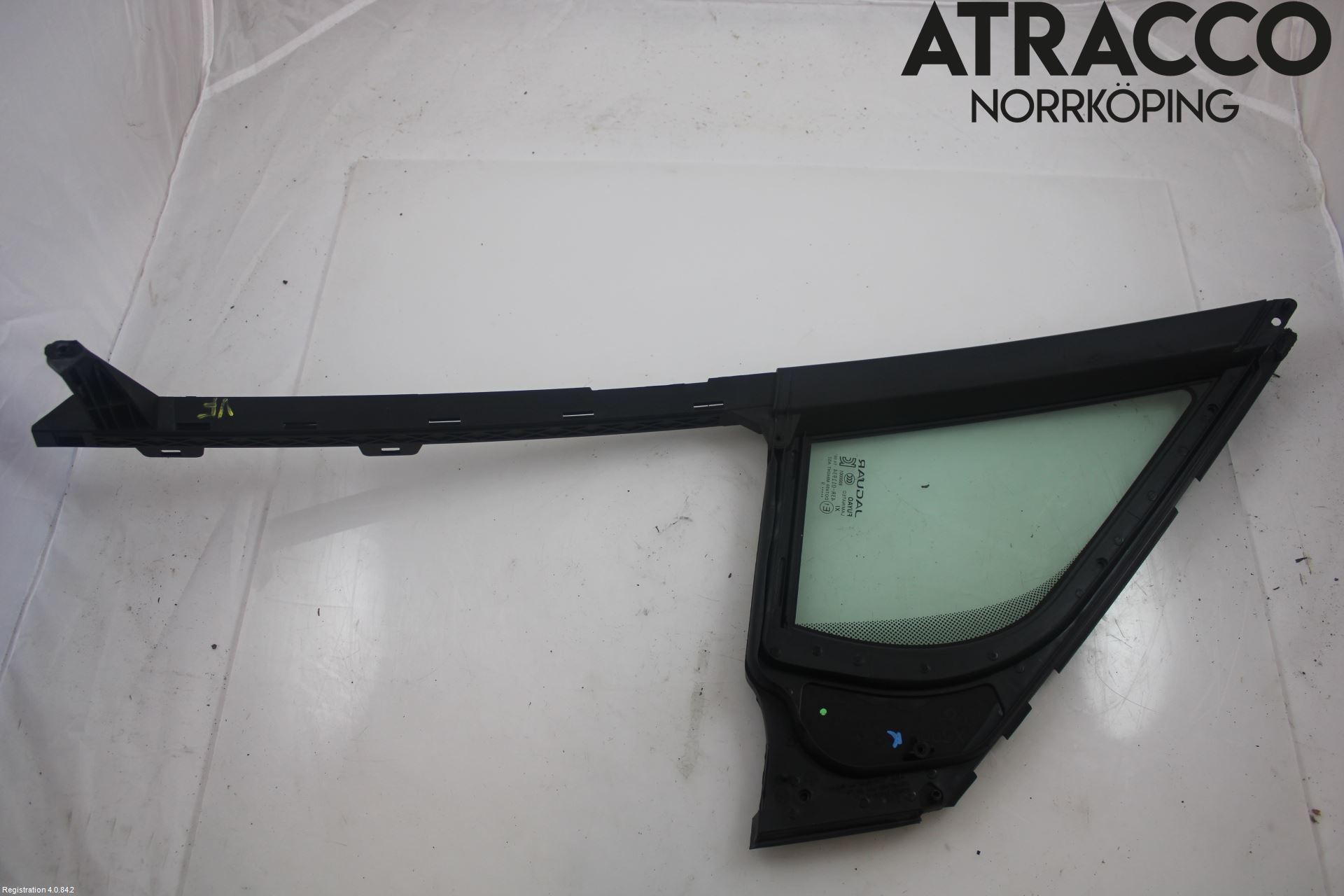 Jaguar I-PACE 18- Dörruta Fram Lilla Vä