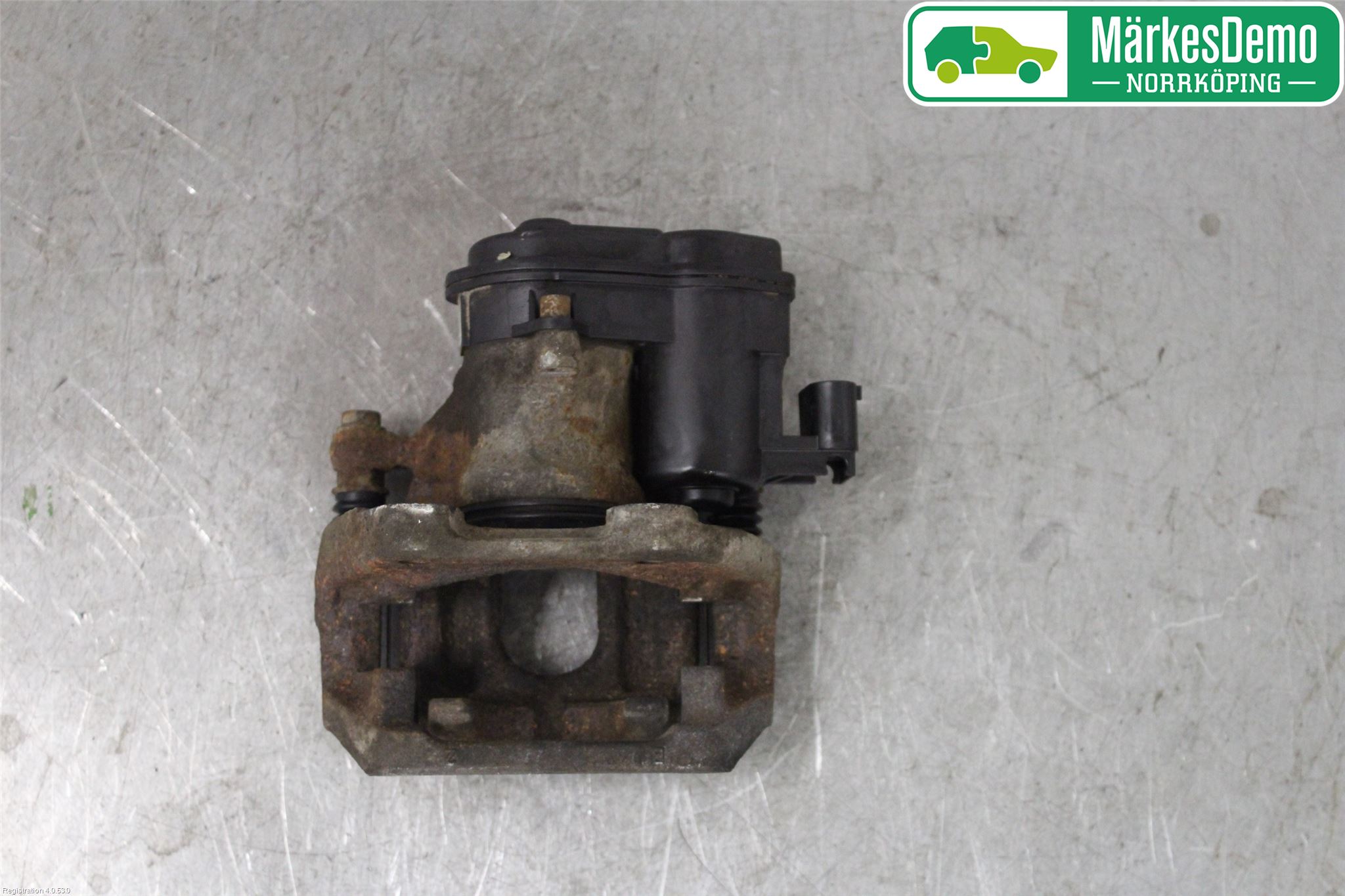 BMW 5 F10/F11/F18 09-17 Bromsok Bak Vänster