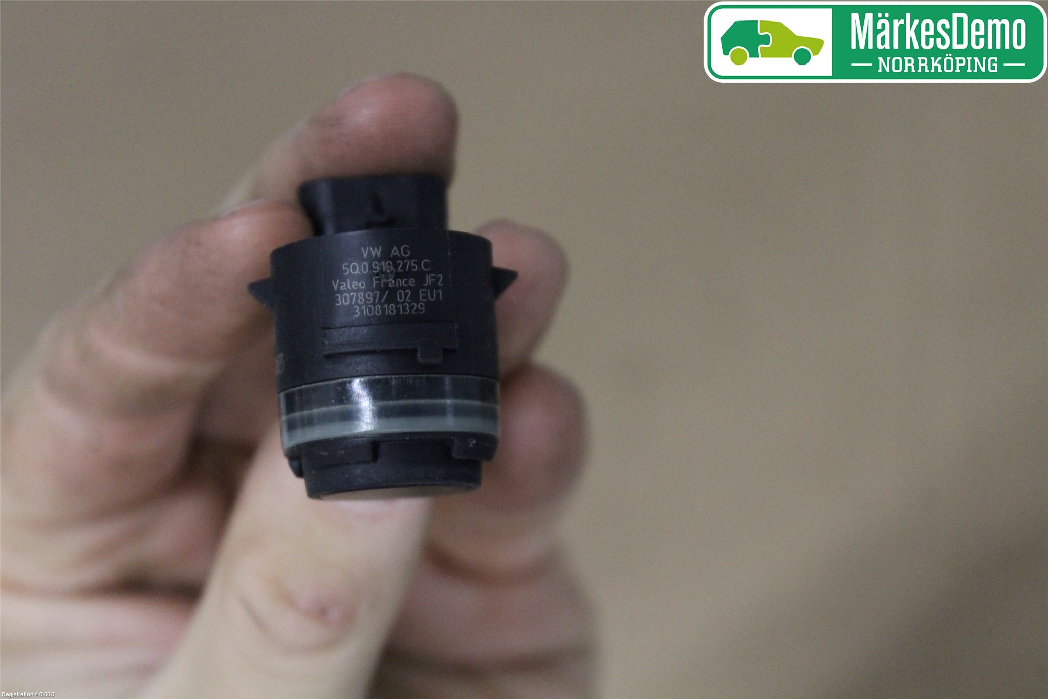 Skoda SUPERB 16-24 Parkeringshjälp Backsensor