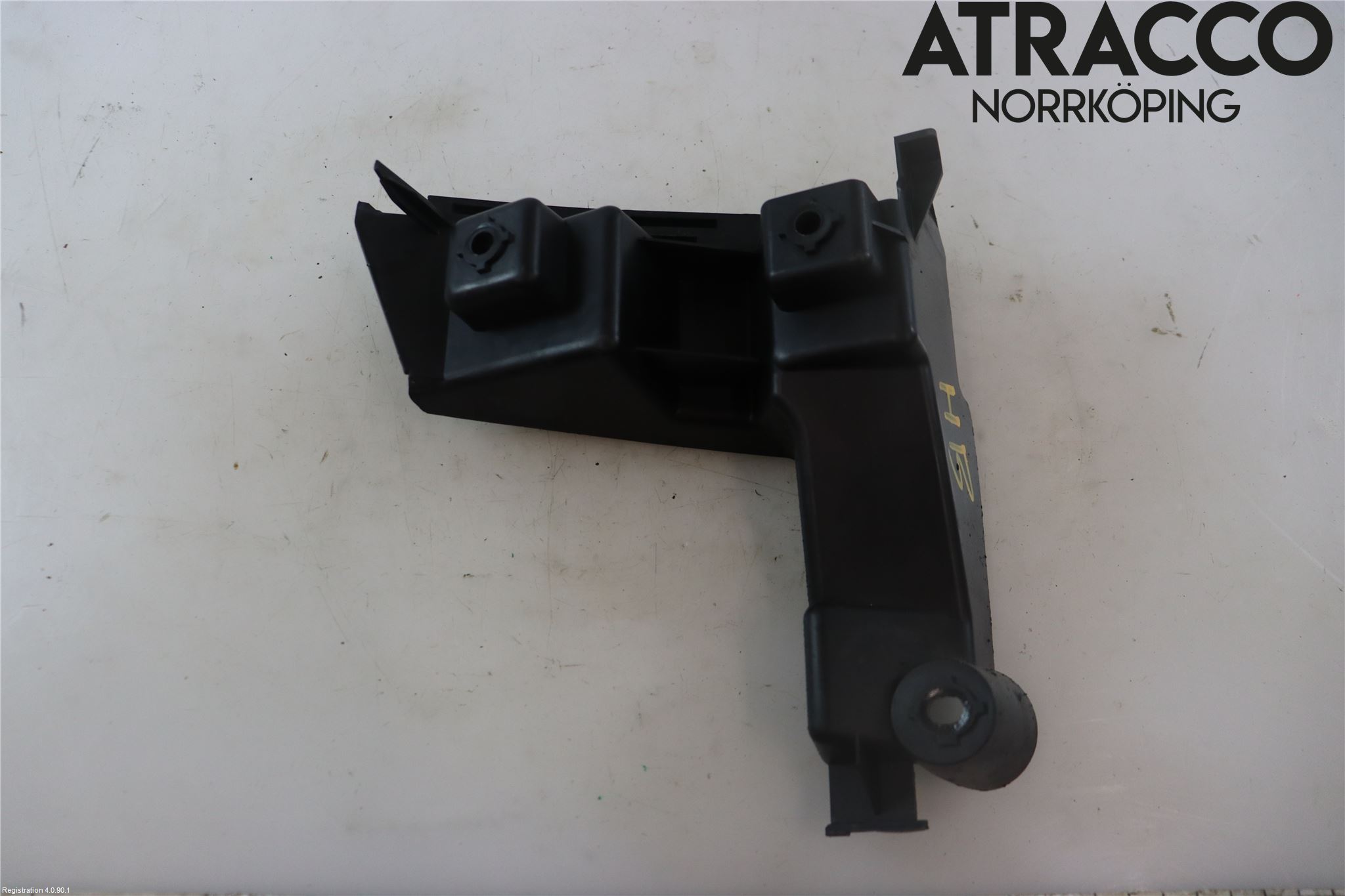 Volvo V70 08-13 Stötfångarfäste Bak Hö