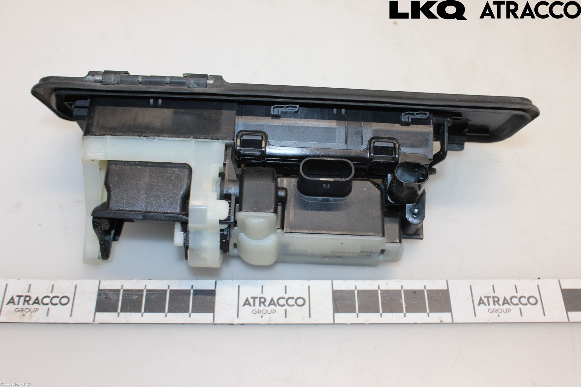 Mercedes-Benz MB C-KLASS (W206) 21- Bakluckehandtag