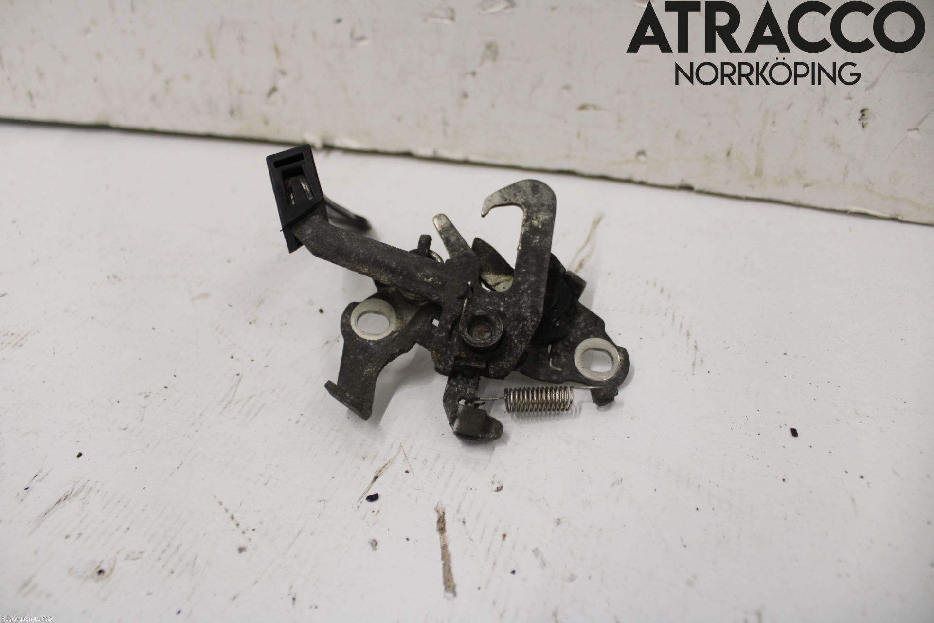 Peugeot 5008 10-16 Huvlås