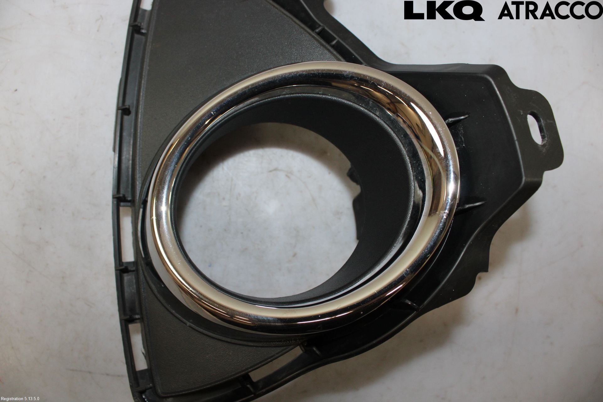 Toyota AURIS 13-19 Dimljussarg Fram