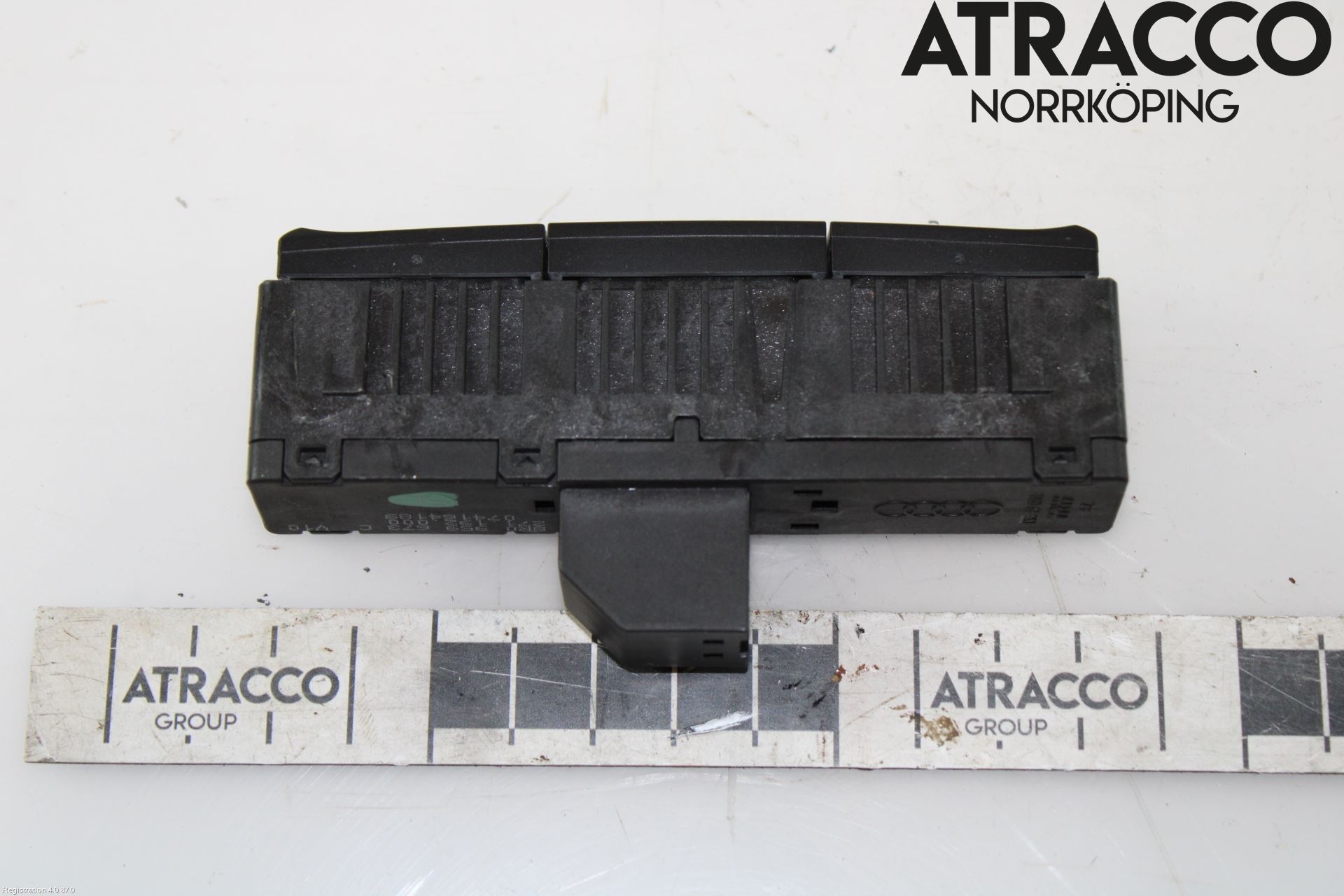 Audi Q5 09-16 Strömställare Parkeringshjälp