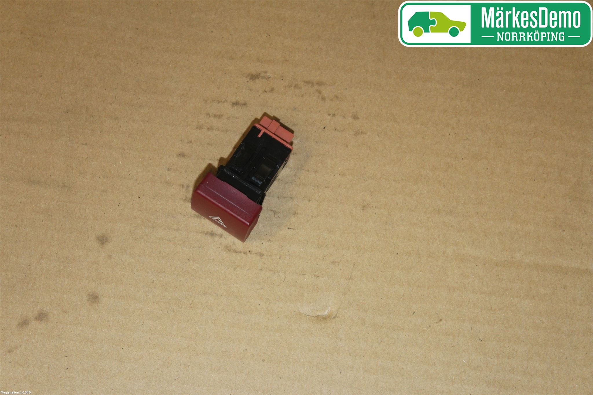 Peugeot PARTNER 08-15 Strömställare Varnings