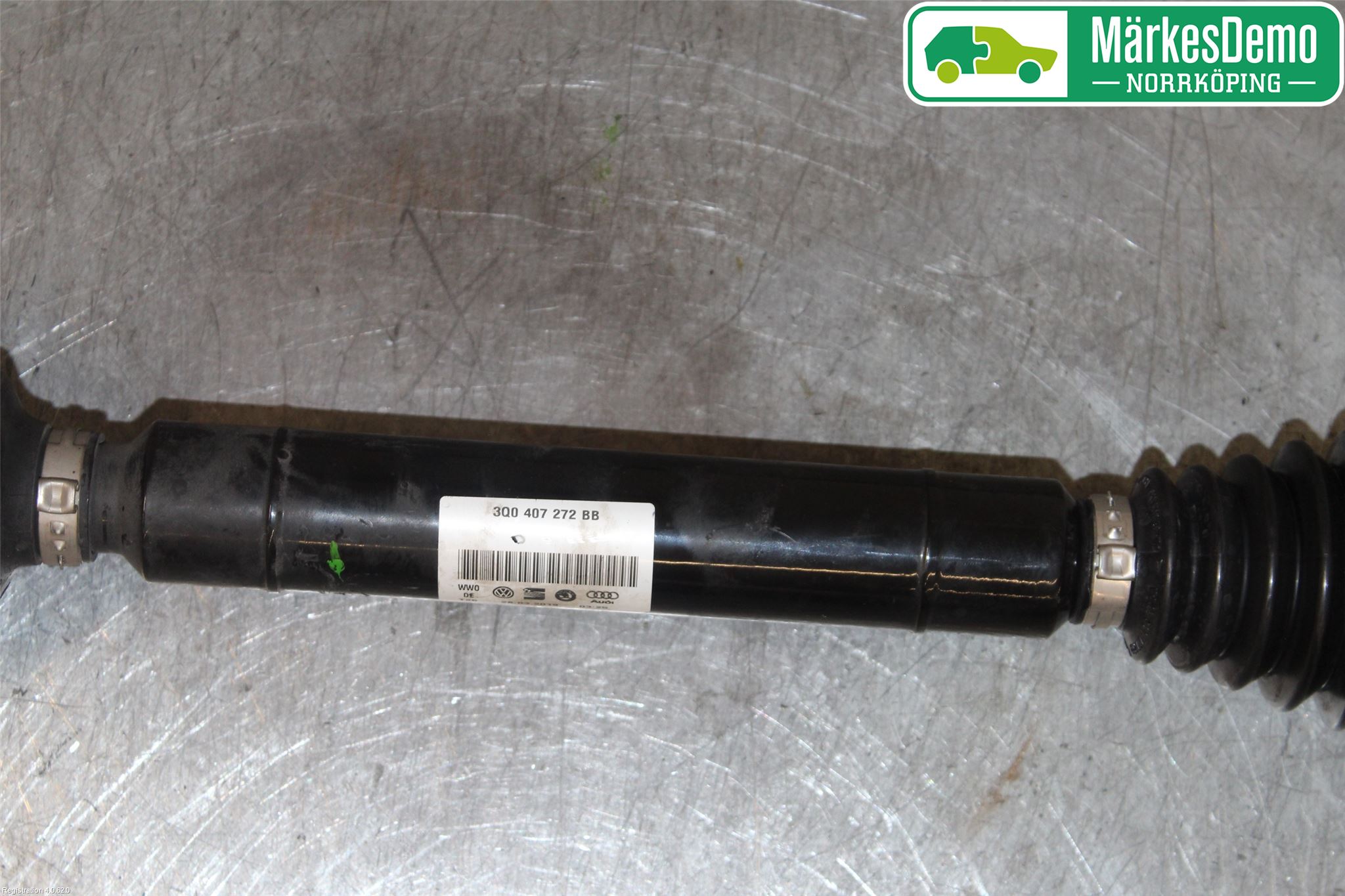 Skoda KAROQ 18- Drivaxel Fram Höger