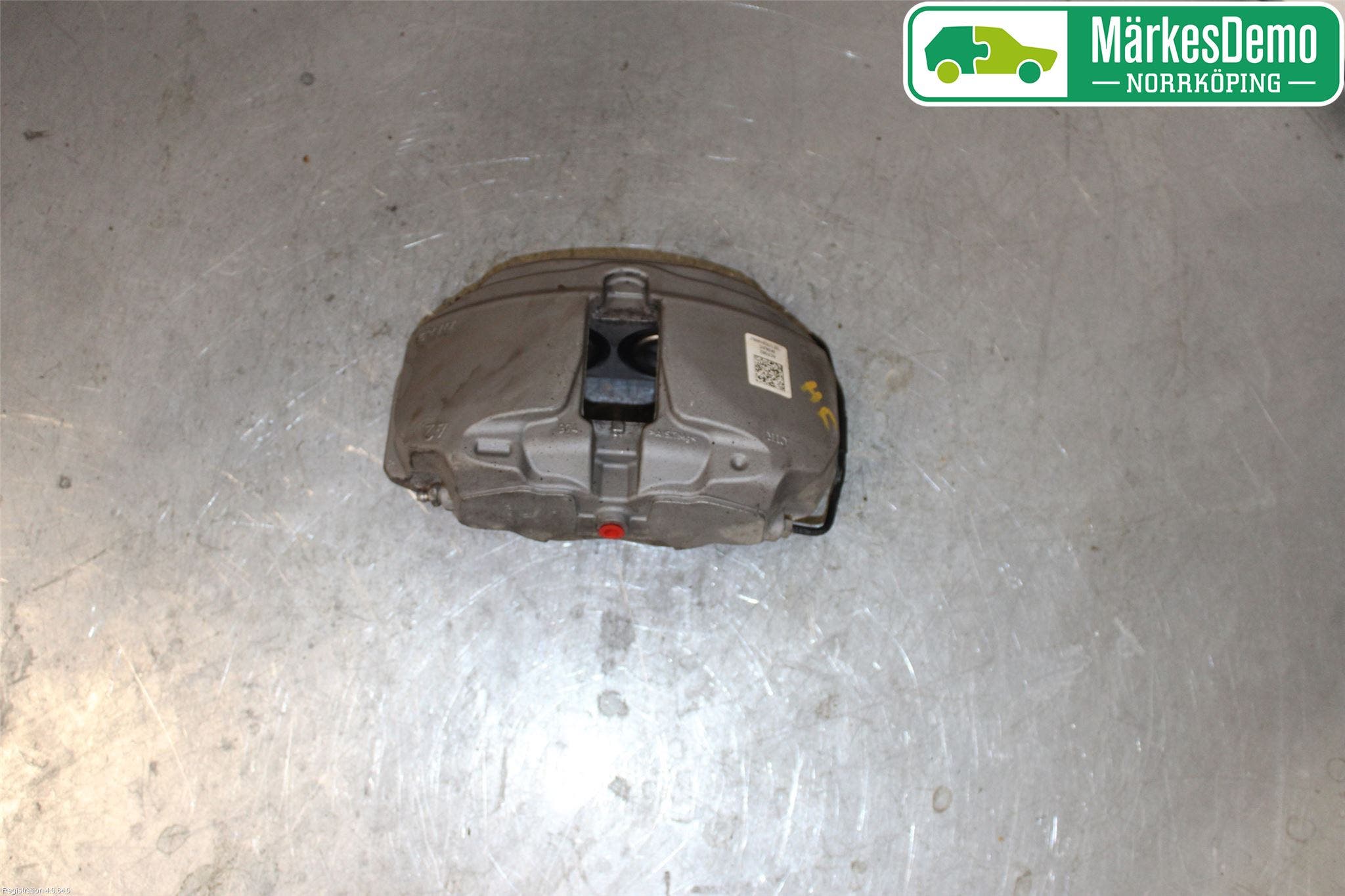 Audi A6 F2/C8 19- Bromsok Fram Höger