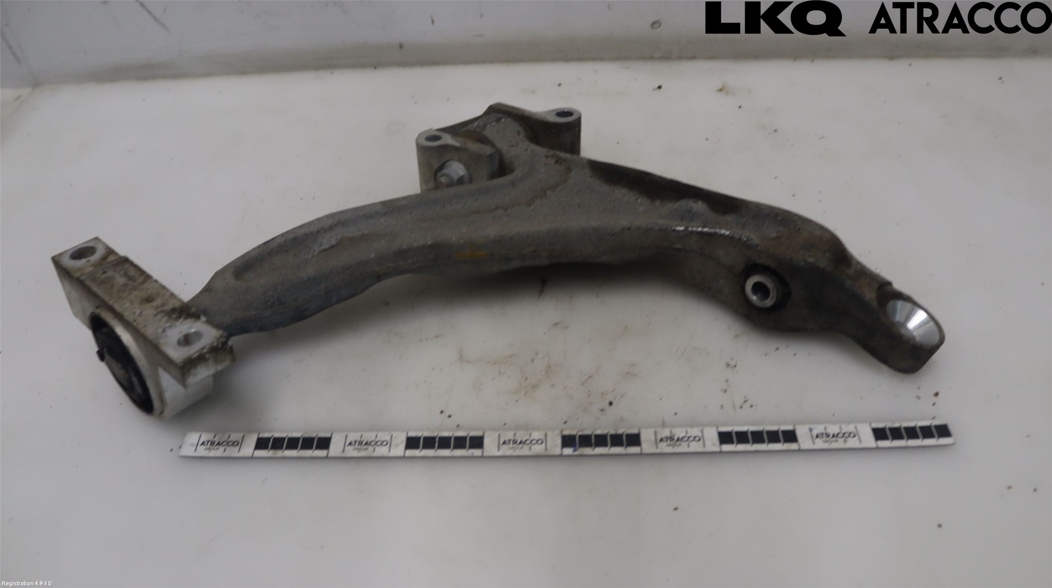 Volvo V90 17->> Bärarm Fram Undre Vä