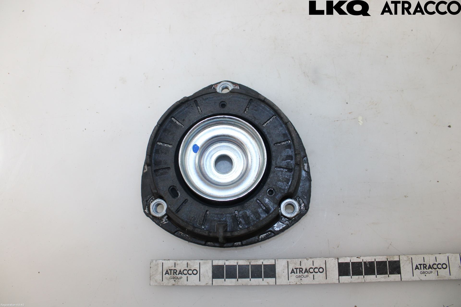 Volkswagen VW PASSAT 24- Fjäderbenslager Fram