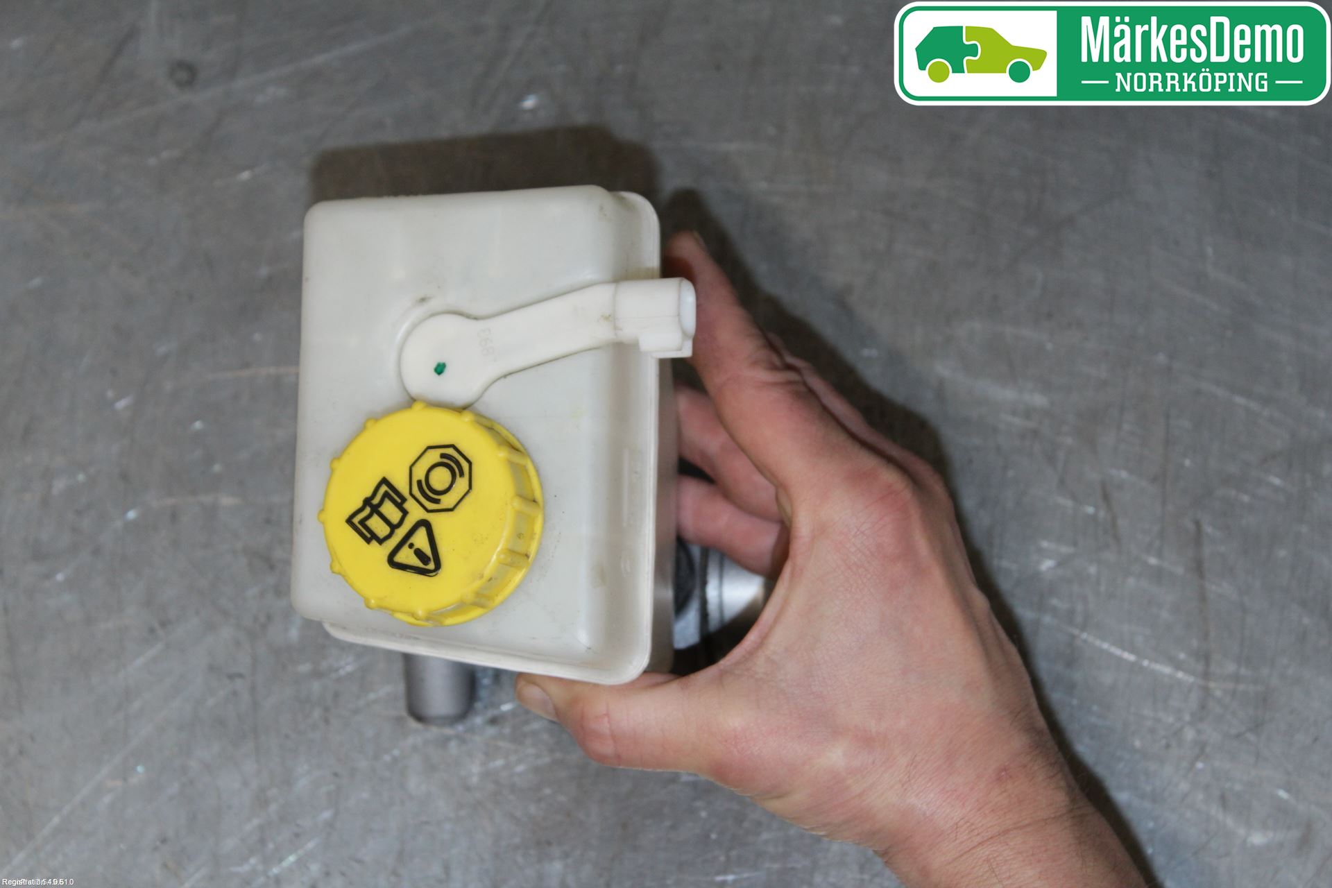 Jaguar F-TYPE Broms Huvudcylinder