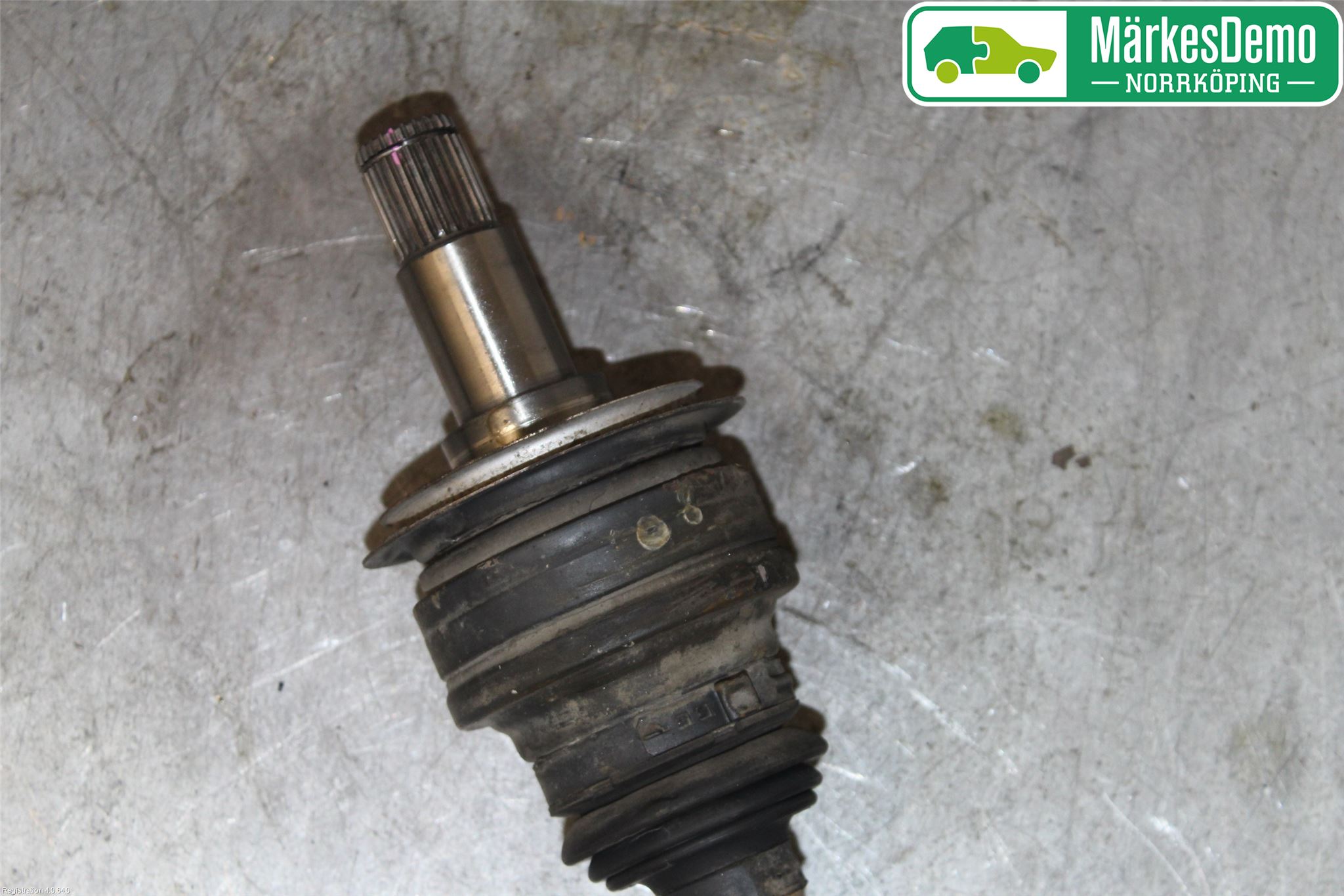 Mercedes-Benz MB C-KLASS (W205) 14-21 Drivaxel Bak Höger