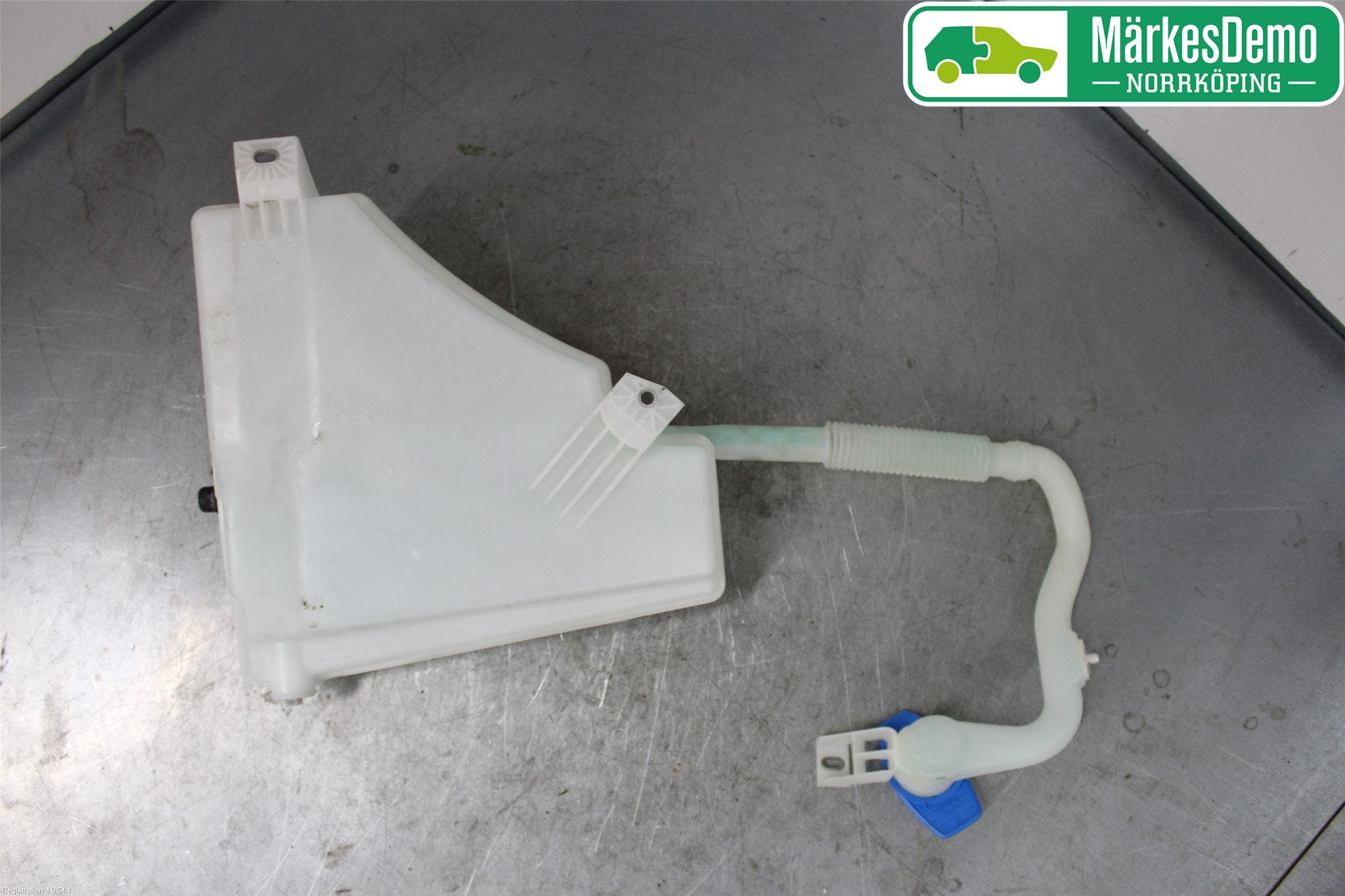 Volkswagen VW TOUAREG 7P 11-18 Spolartank Vindruta-Strål