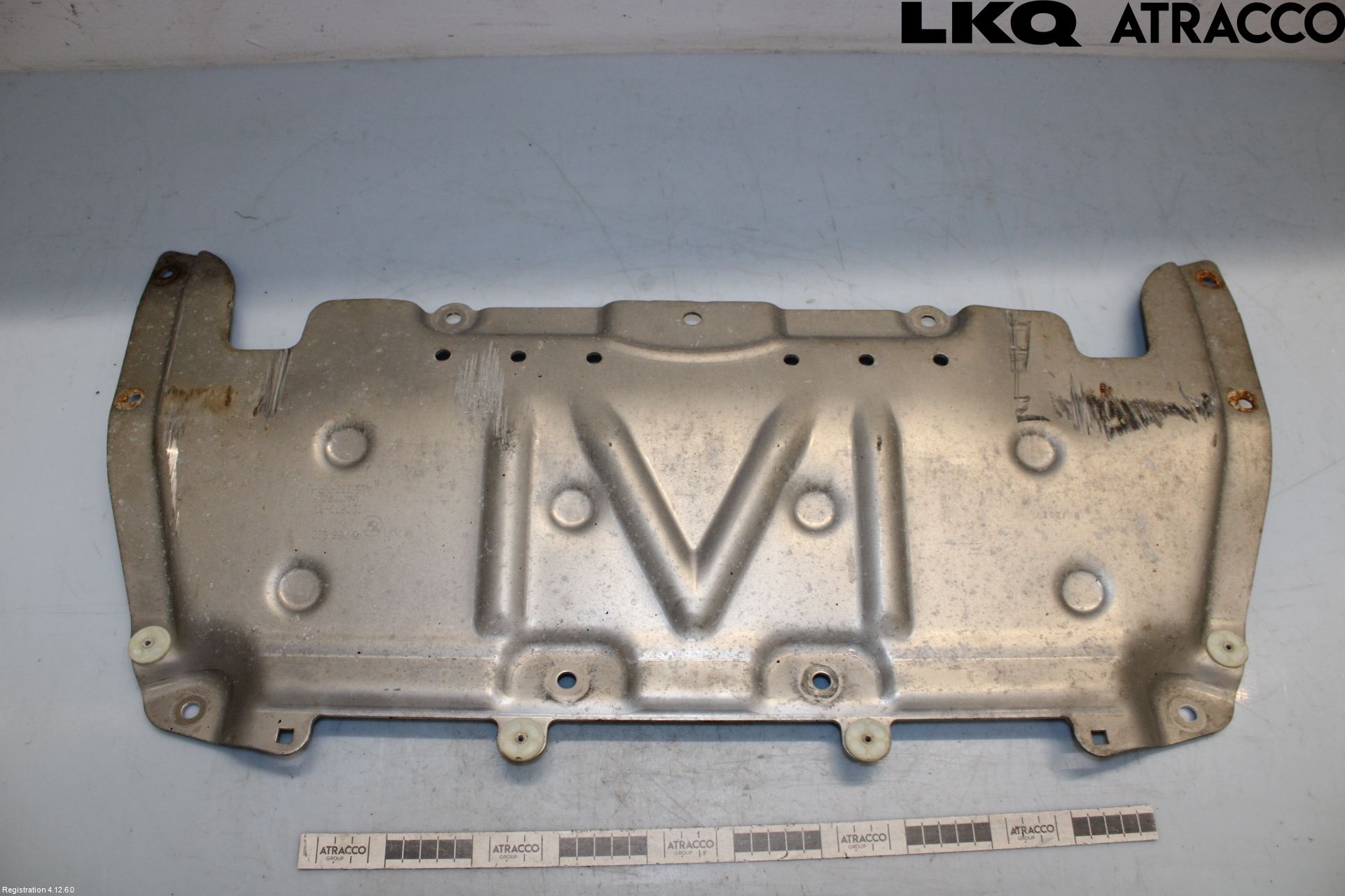 BMW 5 G30/G31/F90 17-23 Hasplåt Plåt-Plast