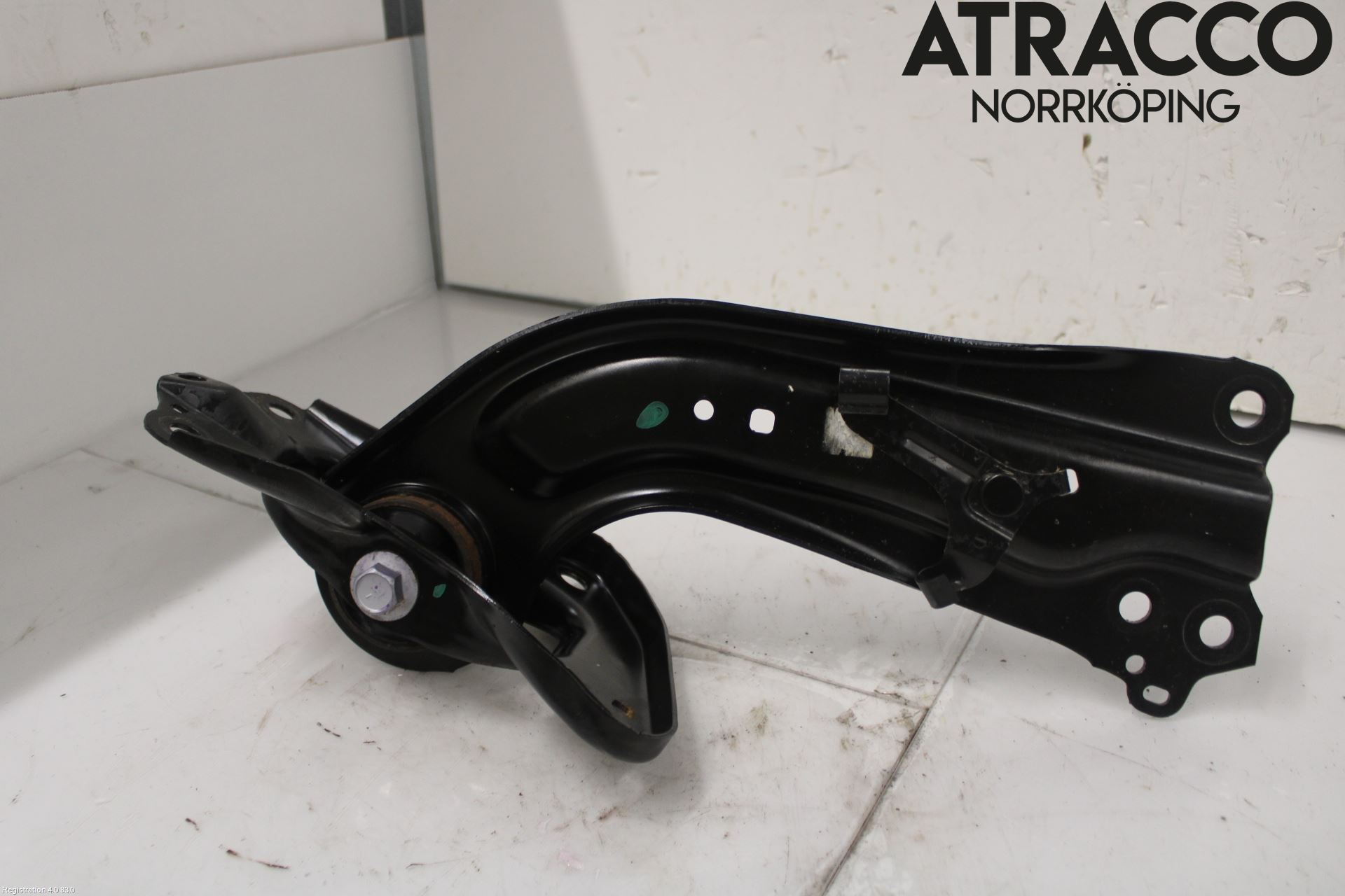 Toyota C-HR 16-23 Bärarm Bak Vänster