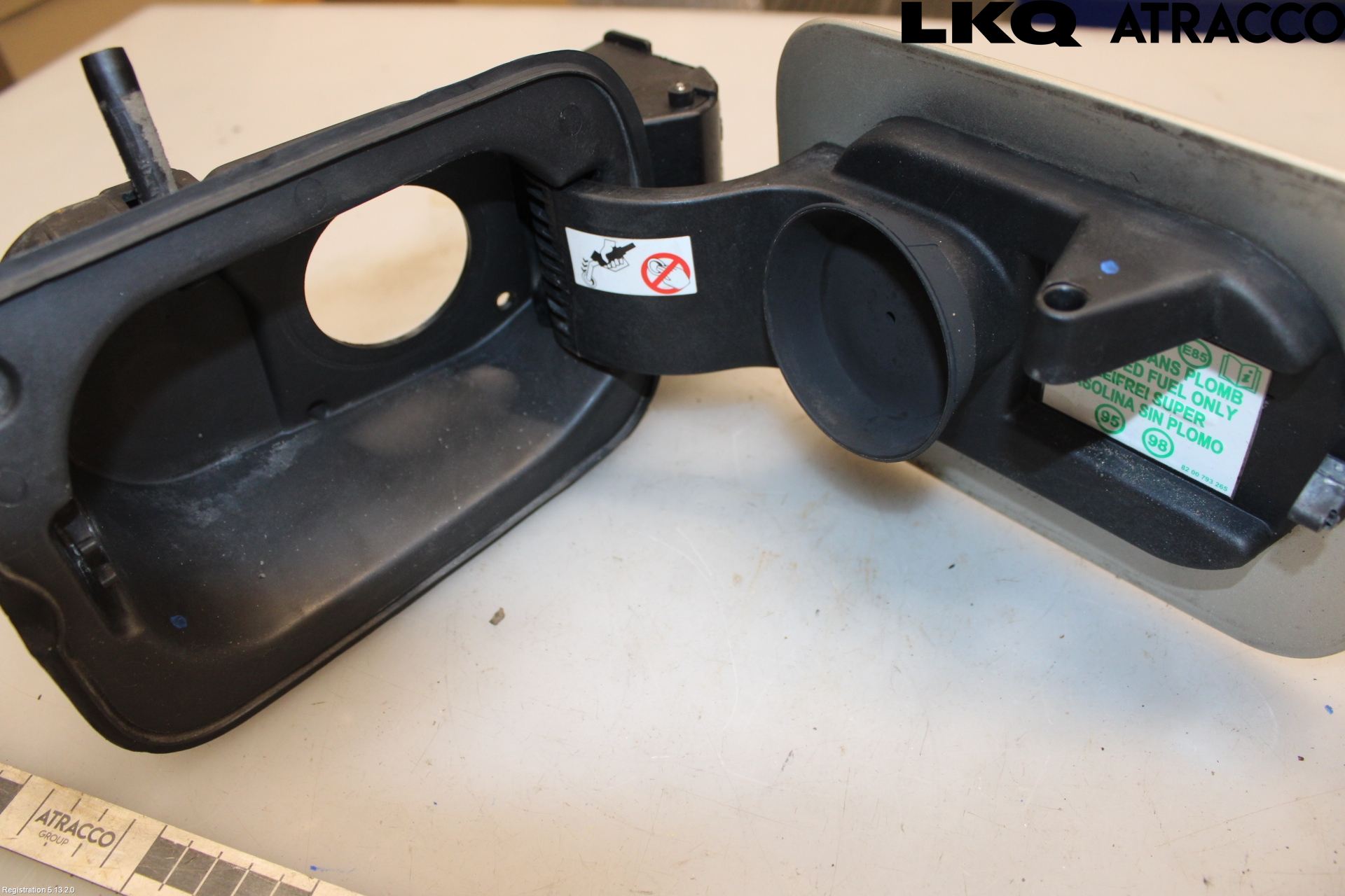 Renault MÉGANE II  06-08 Tanklucka