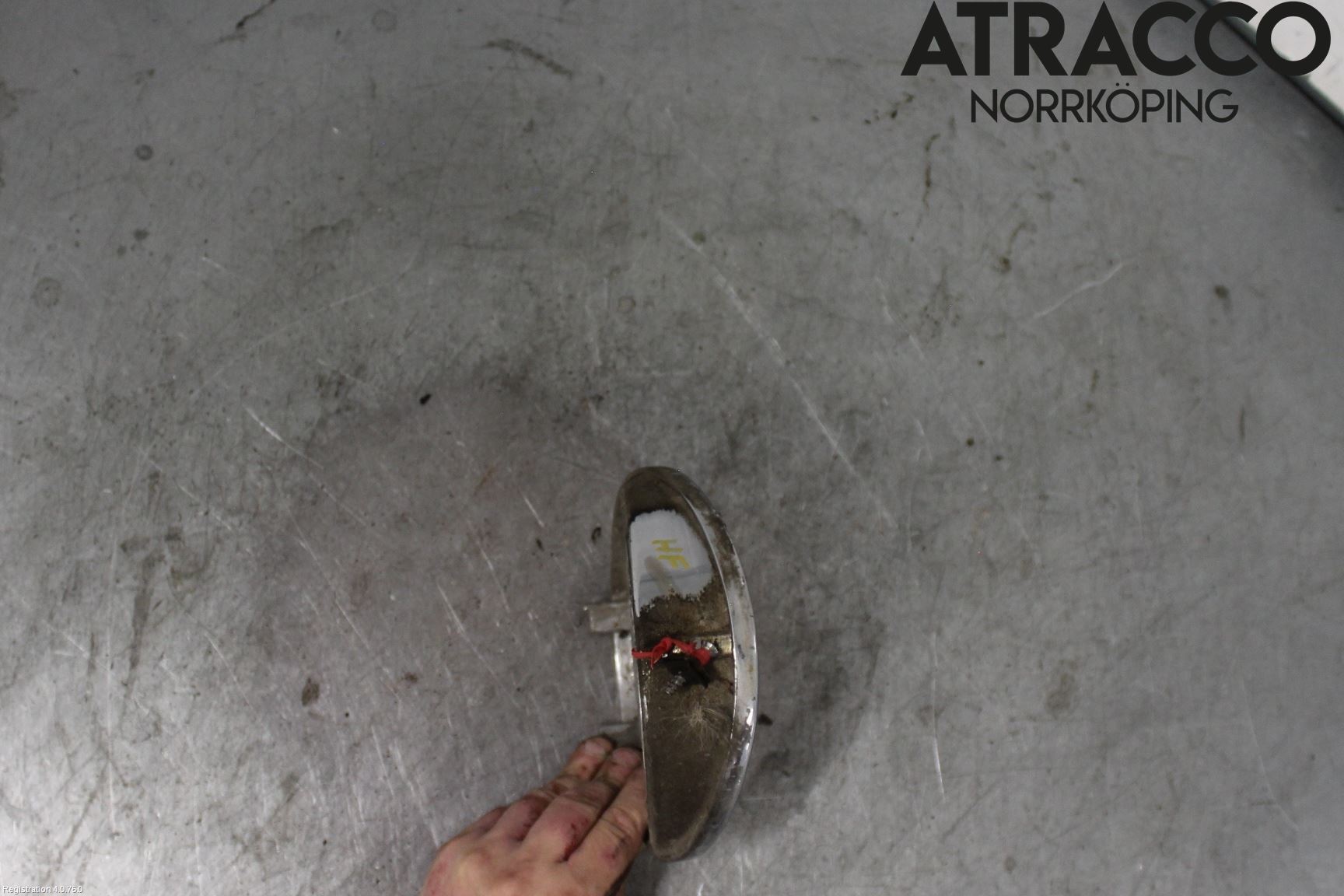 Jaguar XJ SERIE 1   68-73 Strålkastarsarg Höger