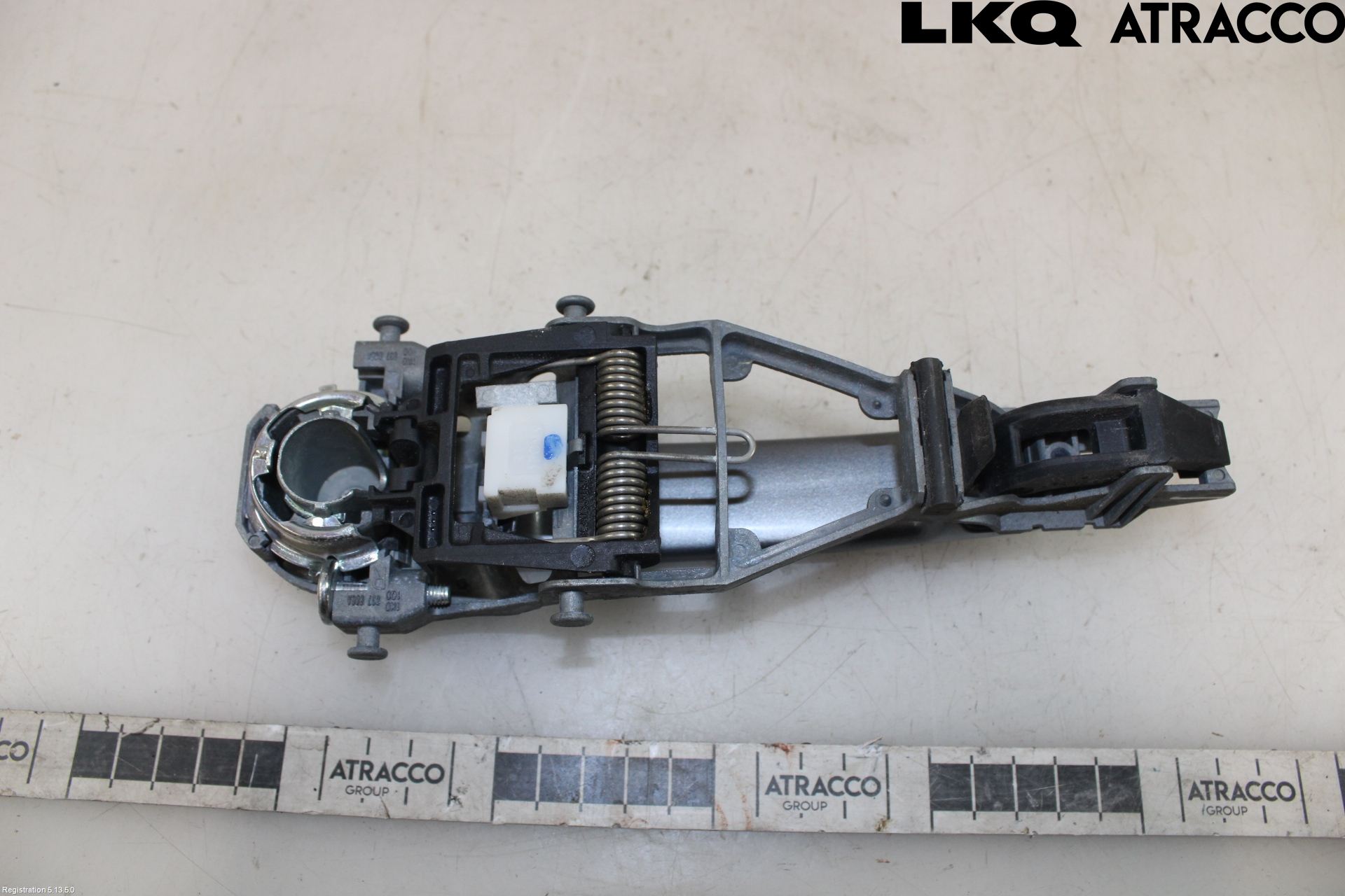 Volkswagen VW GOLF V 04-09 Dörrhandtag Yttre Hö