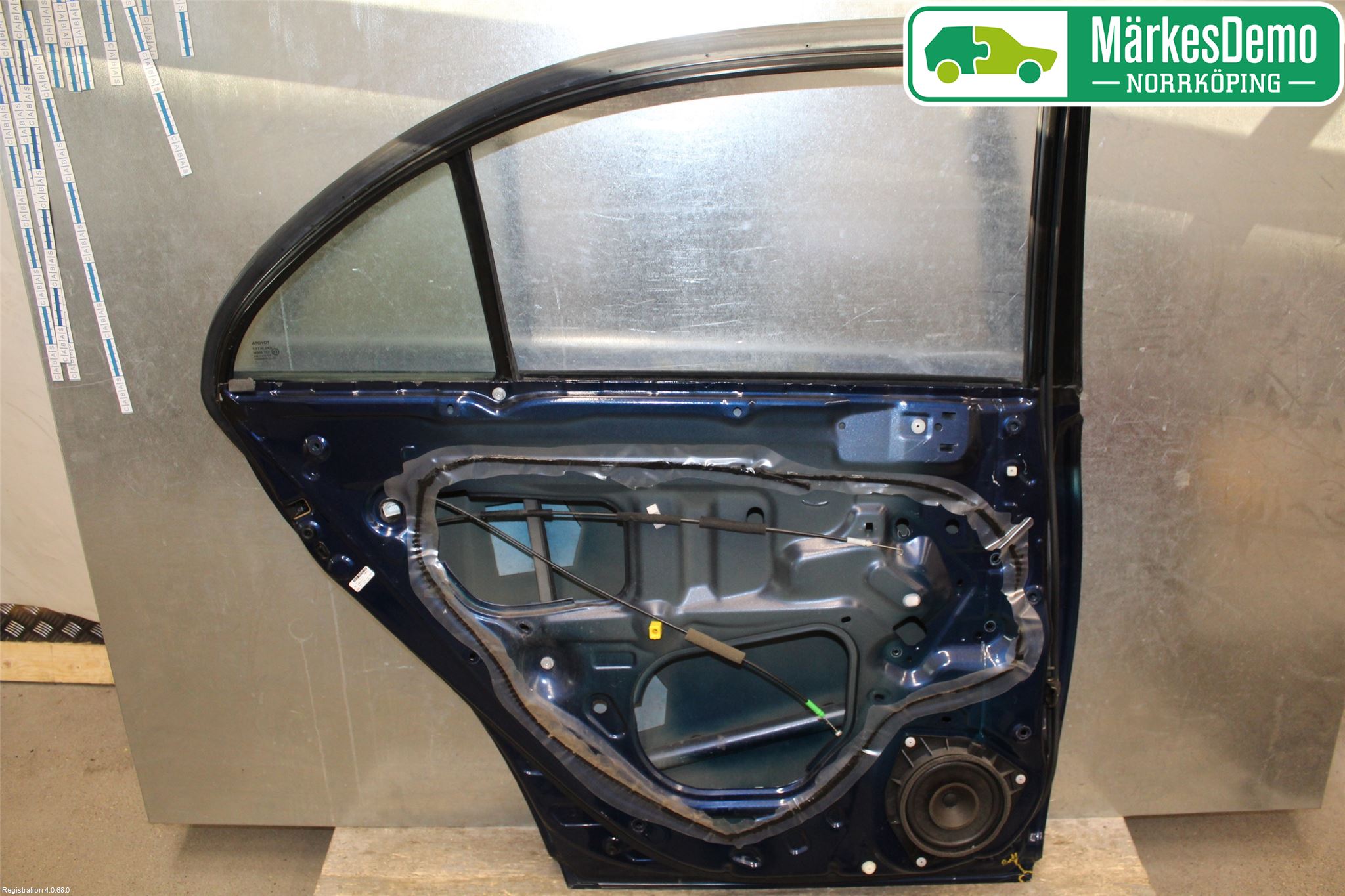 Toyota AVENSIS 03-06 Dörr Bak Vänster