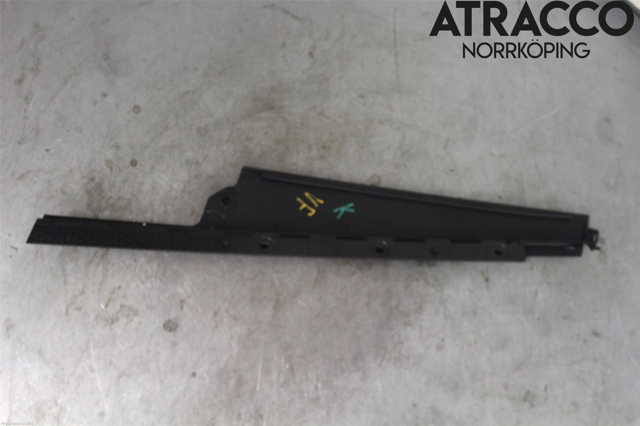 Jaguar E-PACE 17- Dörr Dekorlist Fram Vä